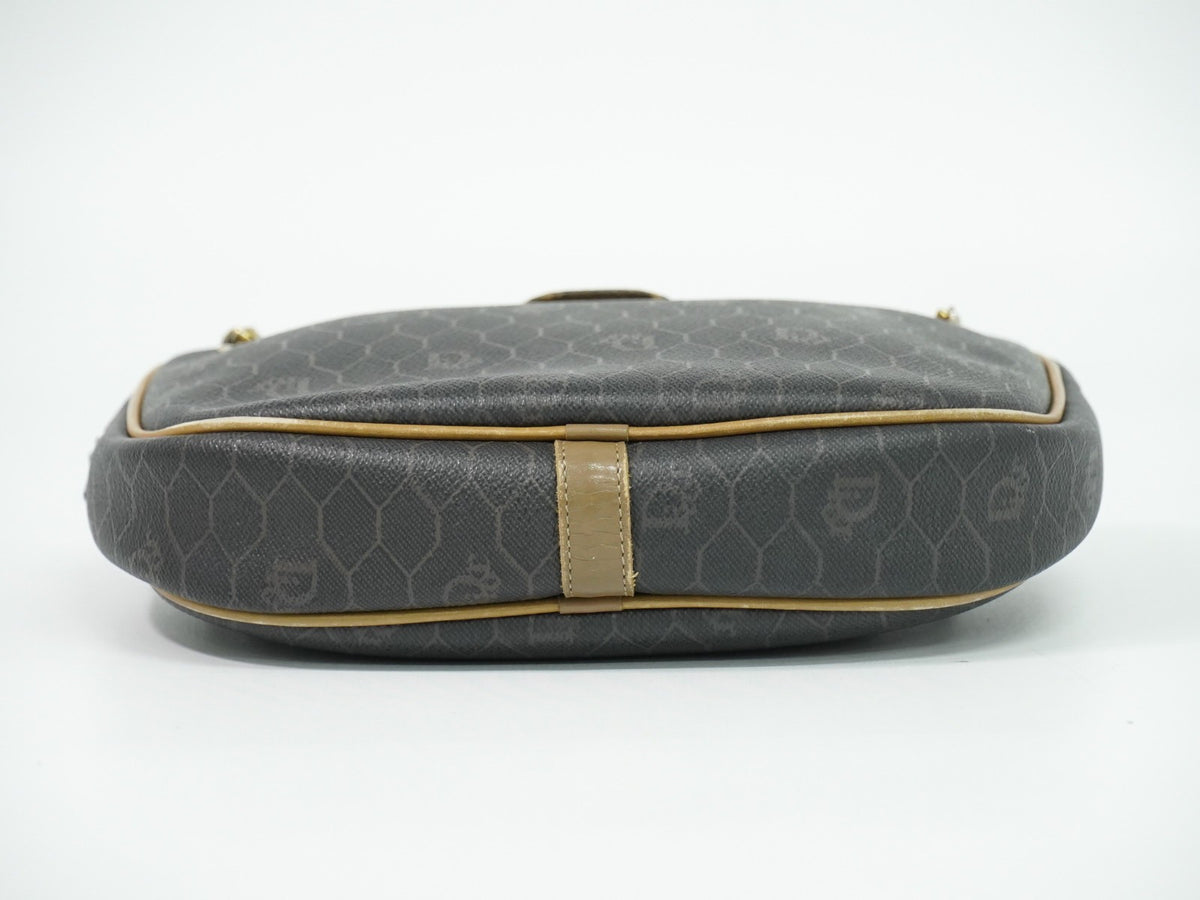 Christian Dior Vintage Honeycomb Canvas Black Canvas Shoulder Bag Bag (Pre-Owned)