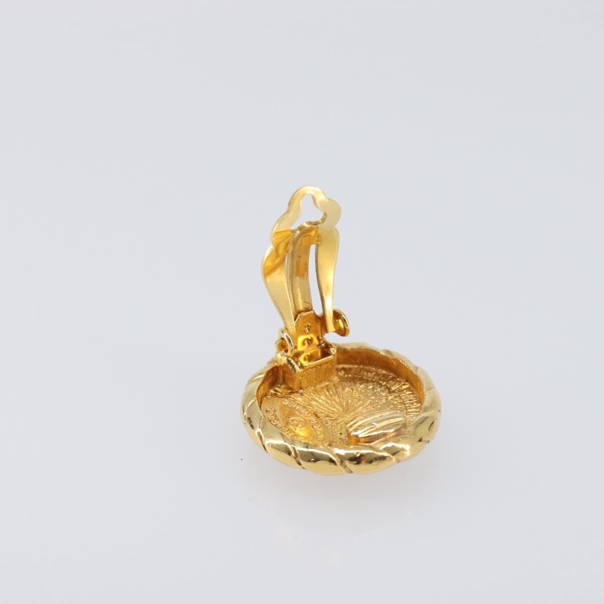 Chanel Vintage Cc Round Clip-On Metal Gold Metal Earrings Jewelry (Pre-Owned)
