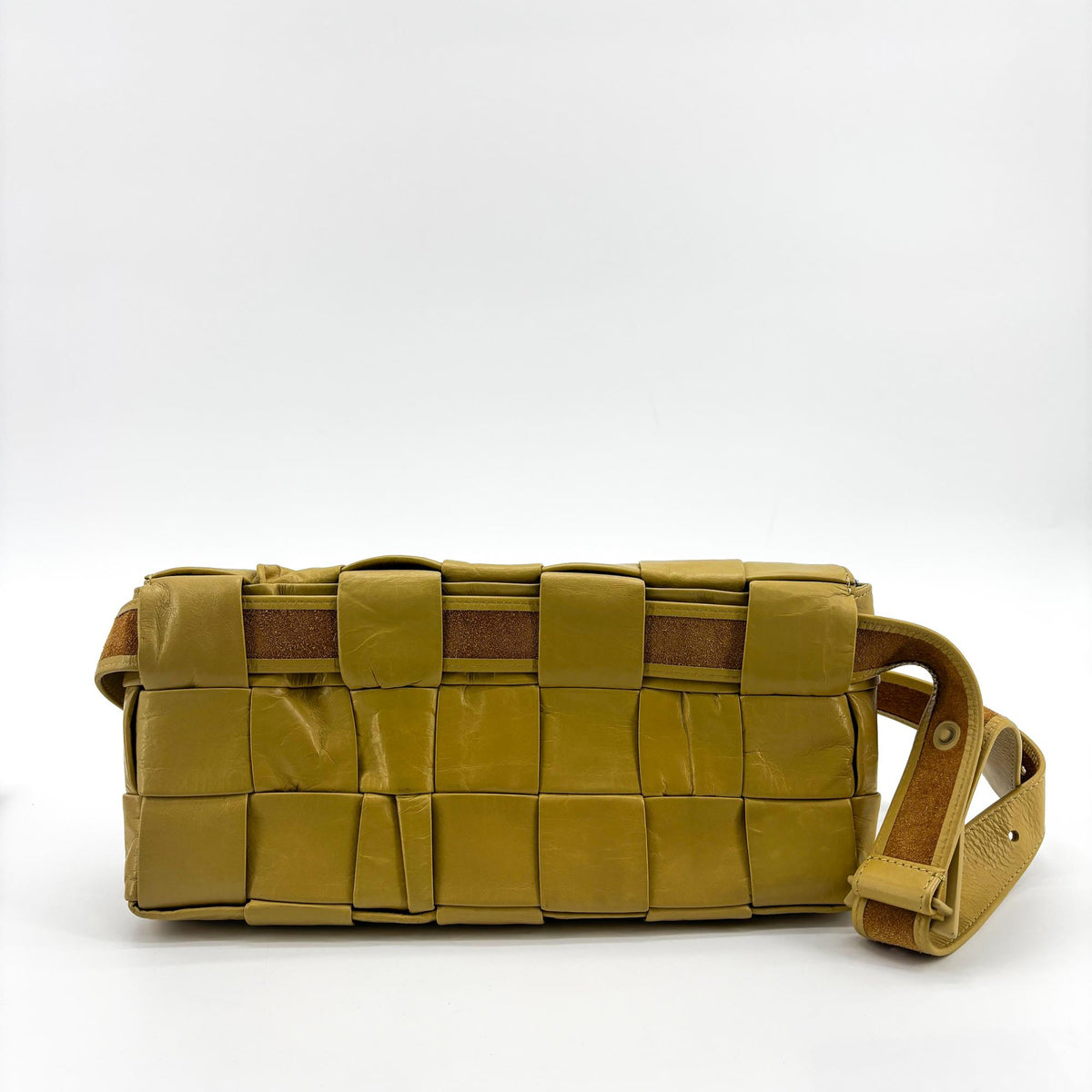 Bottega Veneta Fun Cassette Maxi Intrecciato Leather Yellow Leather Crossbody Bag Bag (Pre-Owned)