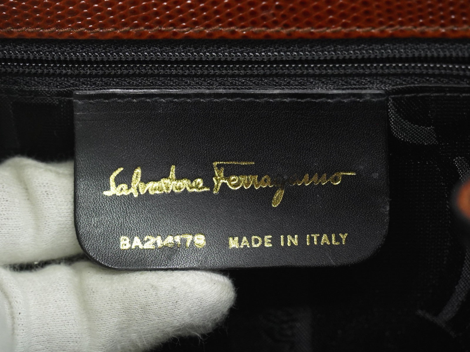 Salvatore Ferragamo Convertible Vara Bow Tote Leather Brown Leather Handbag (Pre-Owned)