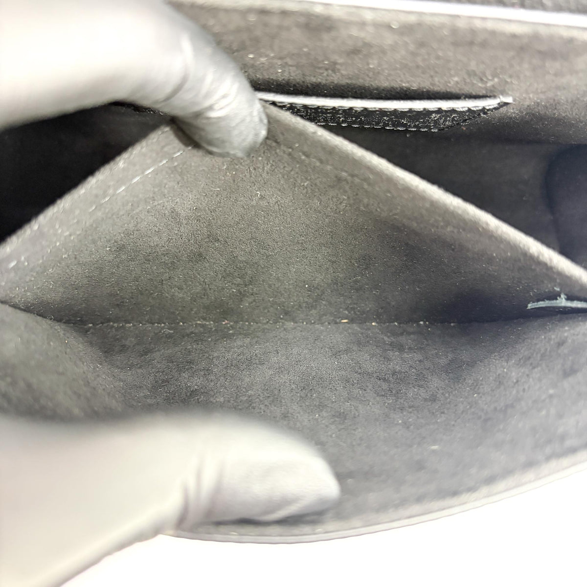 Louis Vuitton Twist Epi Leather Black Leather Handbag (Pre-Owned)