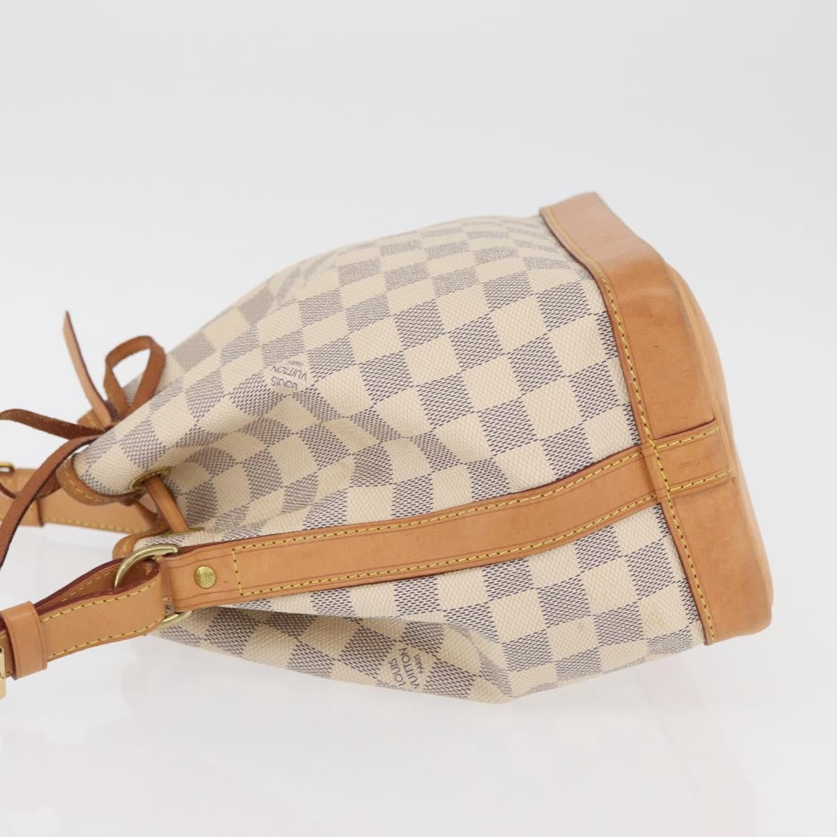 Louis Vuitton Noe Damier Ebene White Canvas Handbag (Pre-Owned)