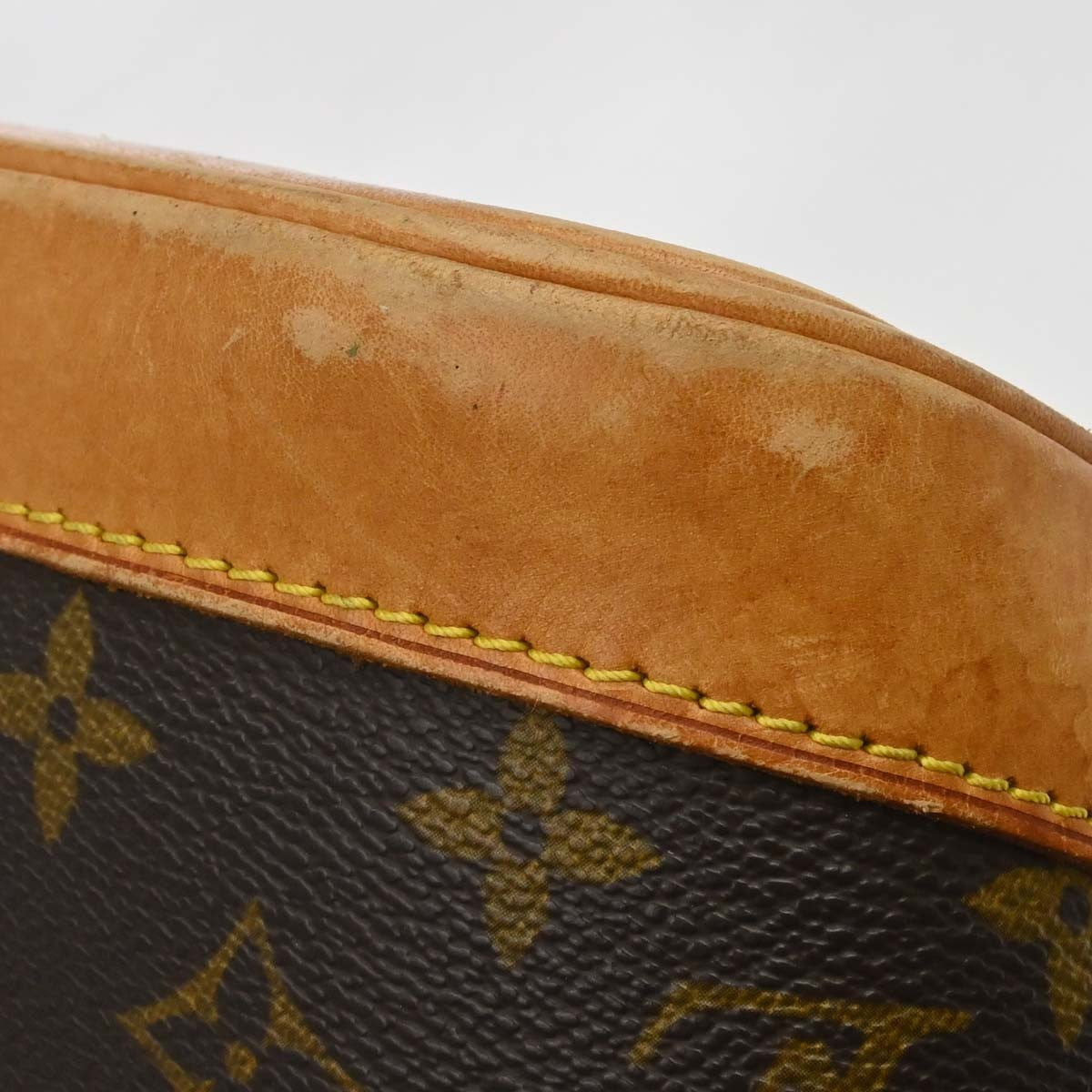 Louis Vuitton Alma Monogram Canvas Brown Canvas Handbag (Pre-Owned)