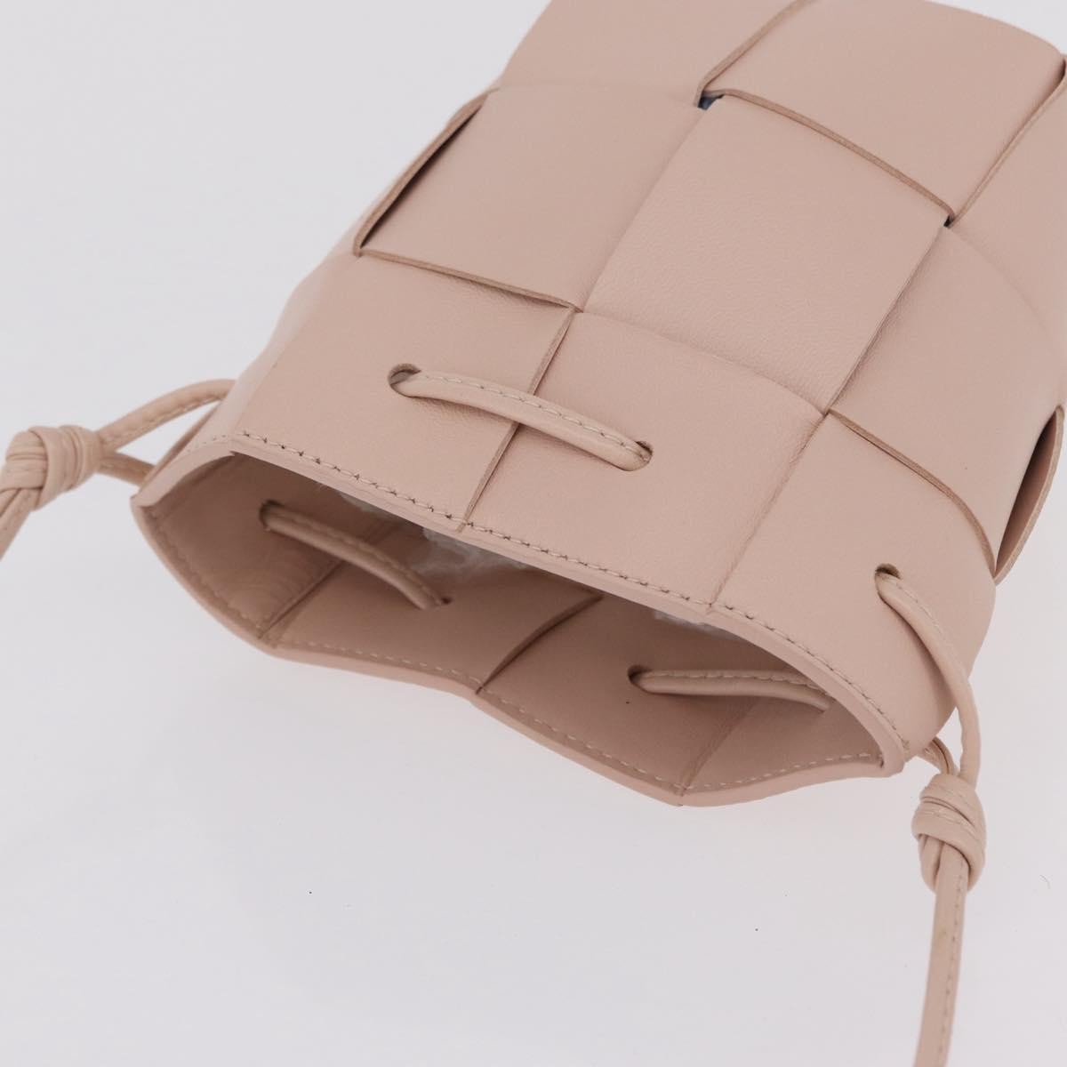 Bottega Veneta Cassette Bucket Maxi Intrecciato Leather With Beaded Details Pink Leather Handbag (Pre-Owned)