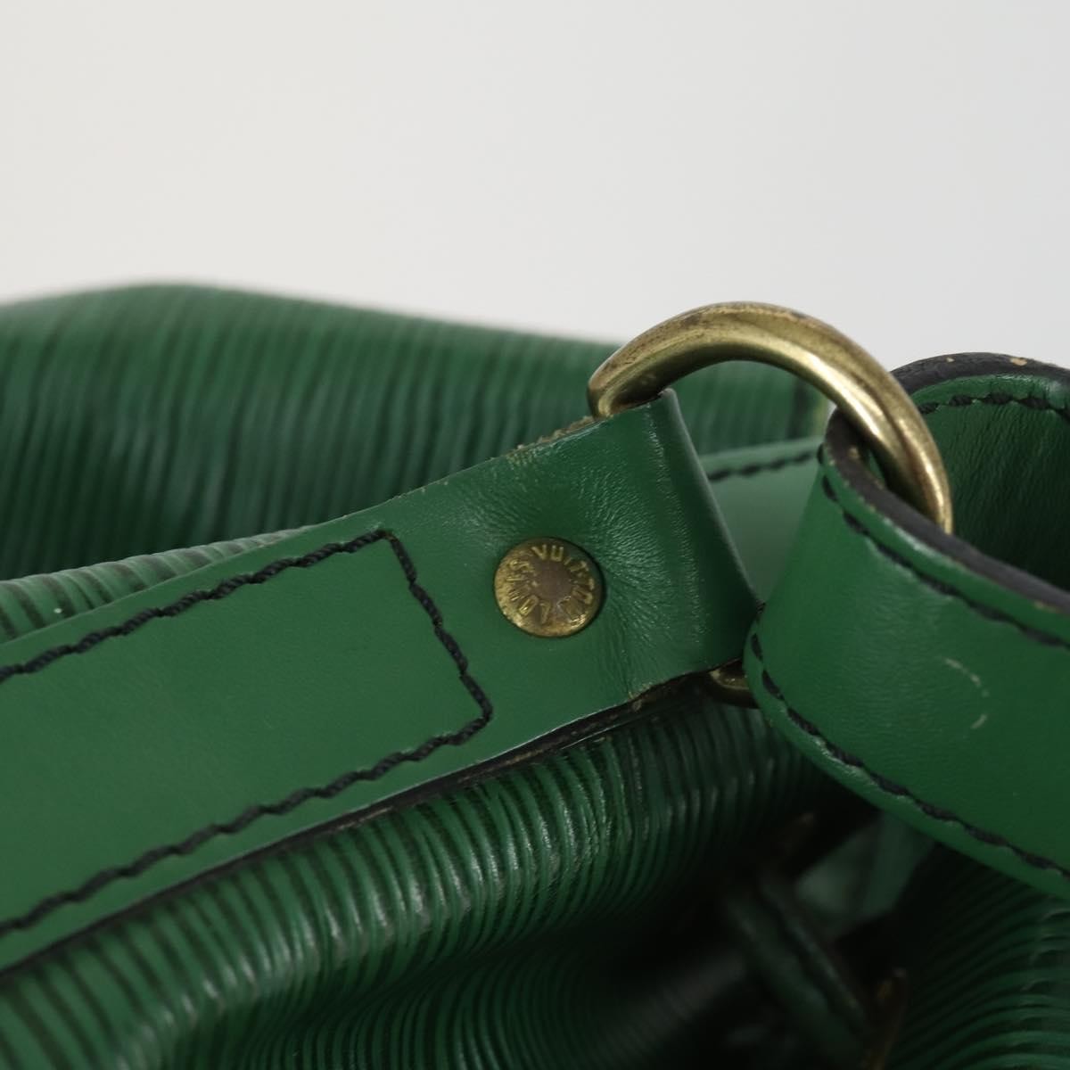 Louis Vuitton Noe Epi Leather Green Leather Shoulder Bag Bag (Pre-Owned)