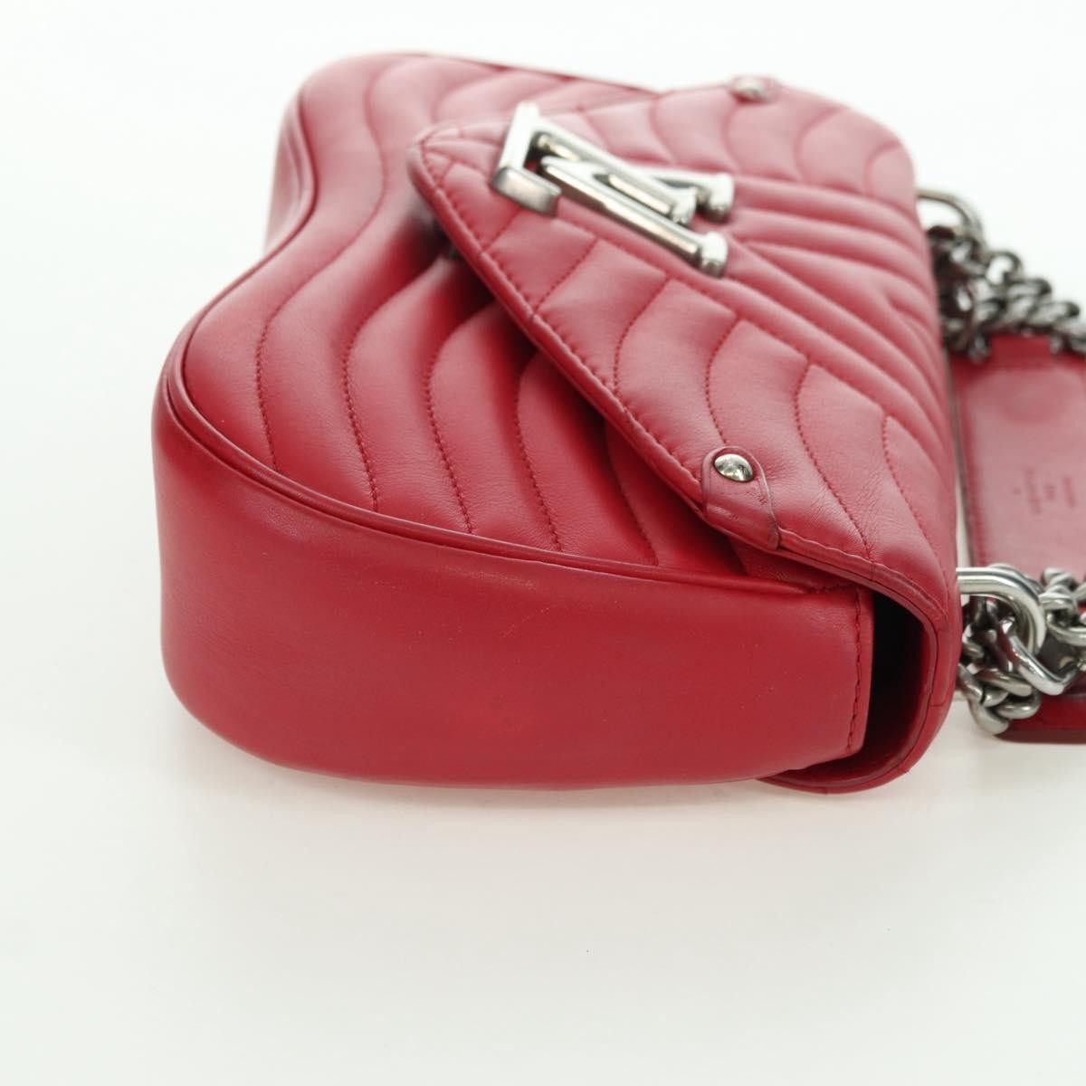 Louis Vuitton New Wave Chain Quilted Leather Red Leather Handbag (Pre-Owned)