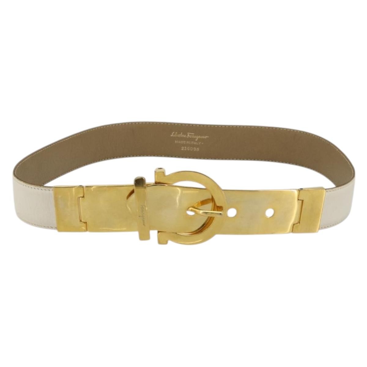 Salvatore Ferragamo Gancini Buckle Reversible Belt Leather White Leather Belts Accessory (Pre-Owned)