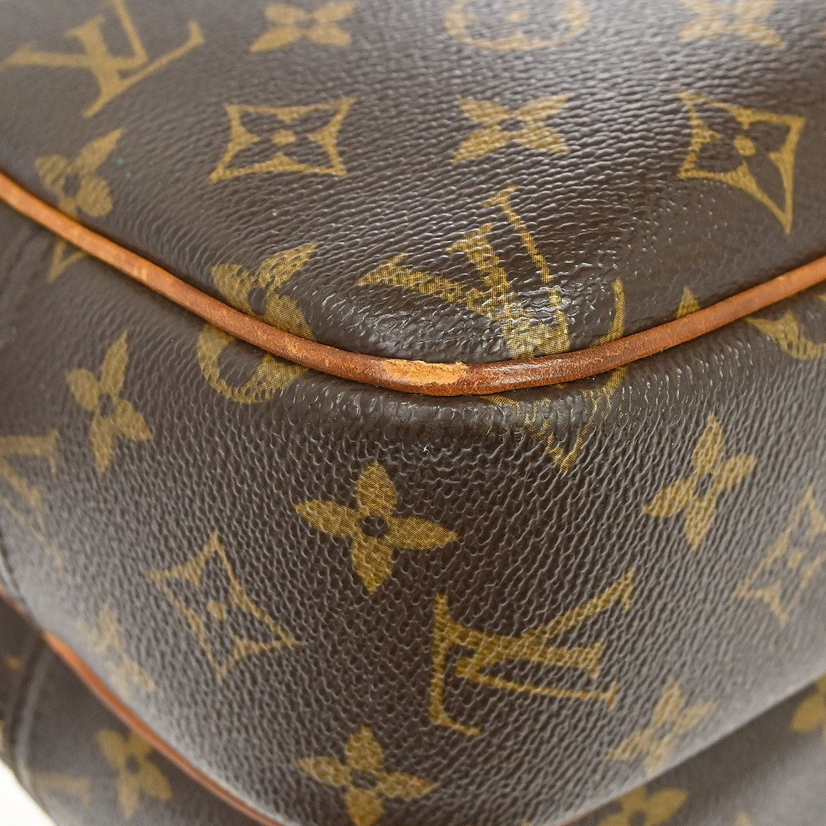 Louis Vuitton Reporter Monogram Canvas Brown Canvas Shoulder Bag Bag (Pre-Owned)