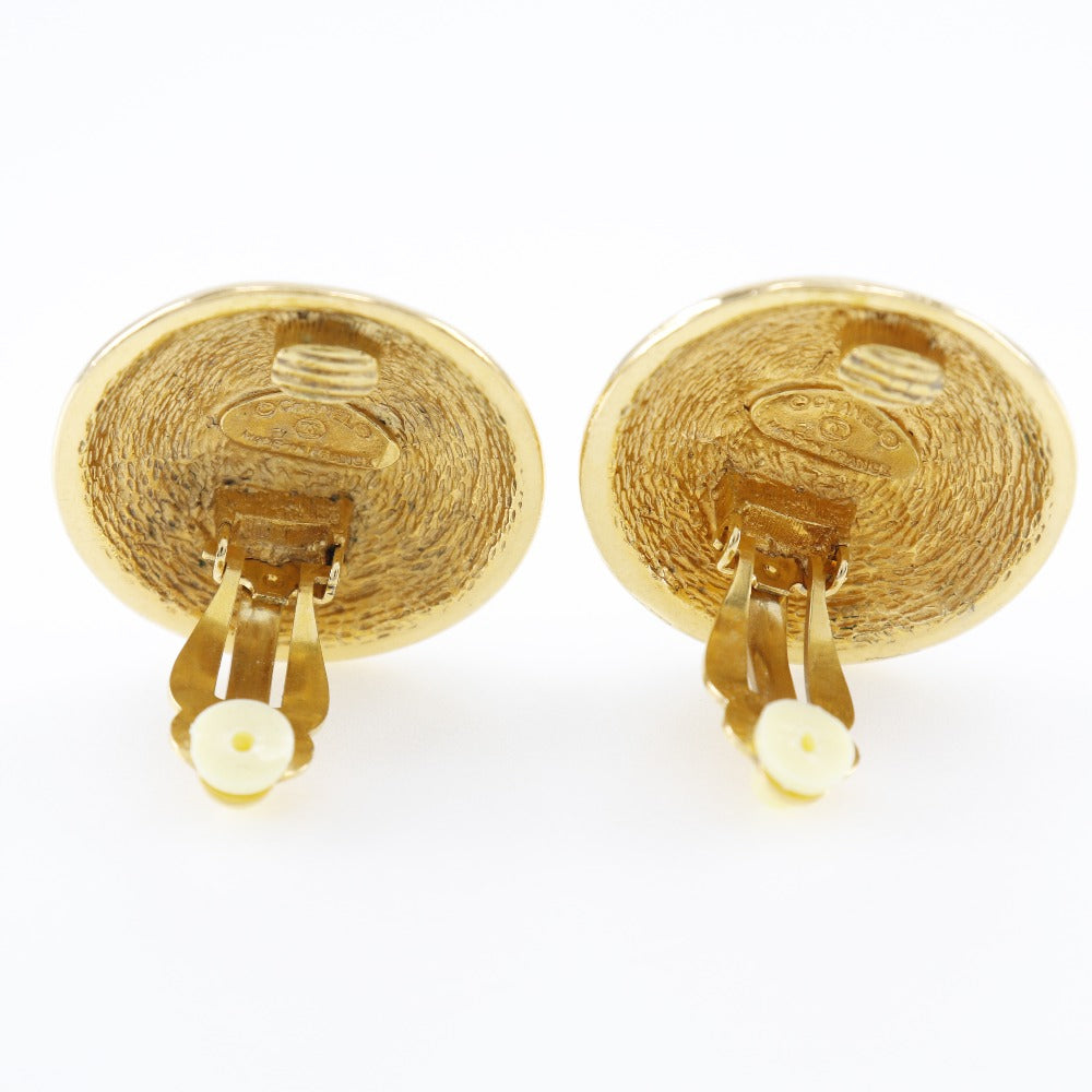 Chanel Matelassé Gold Gold Plated Earring Jewelry (Pre-Owned)