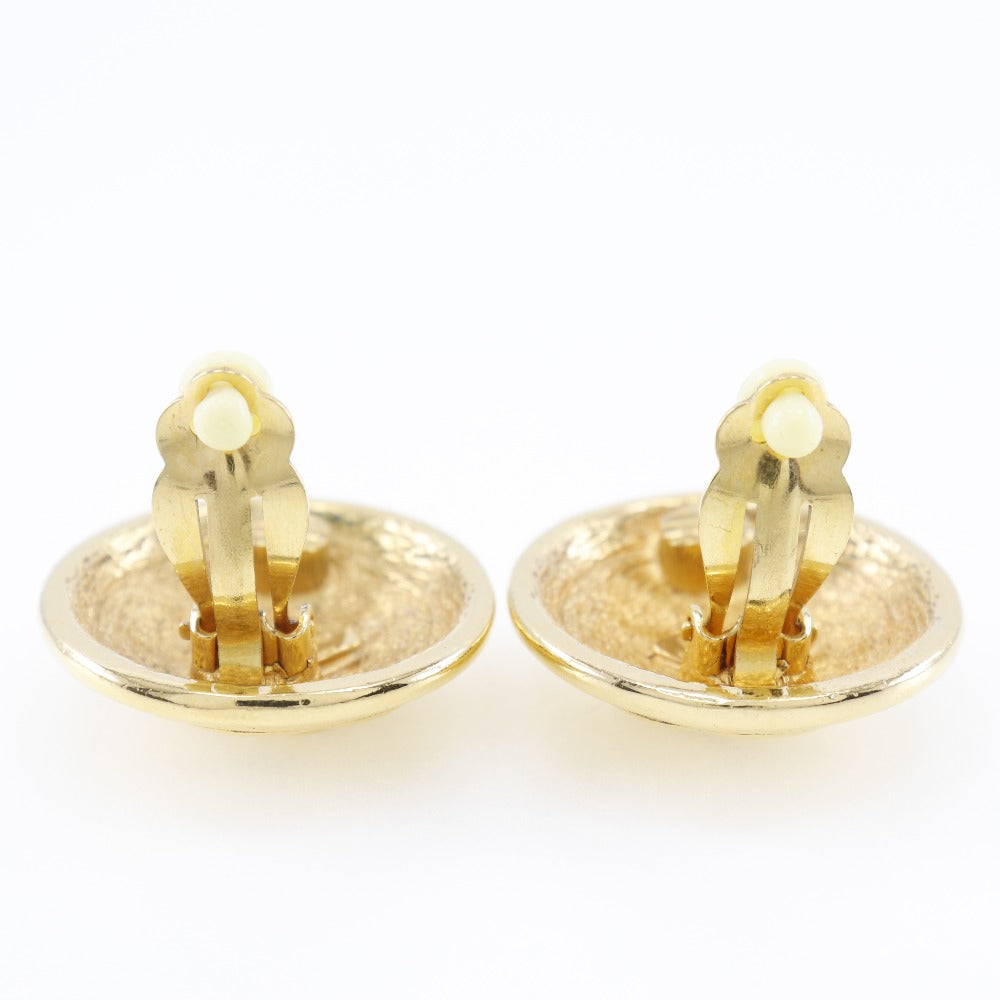 Chanel Matelassé Gold Gold Plated Earring Jewelry (Pre-Owned)