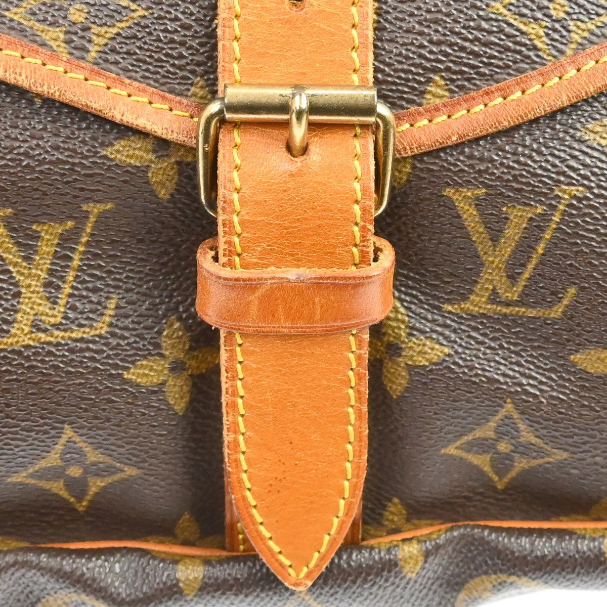 Louis Vuitton Saumur Monogram Brown Canvas Shoulder Bag Bag (Pre-Owned)