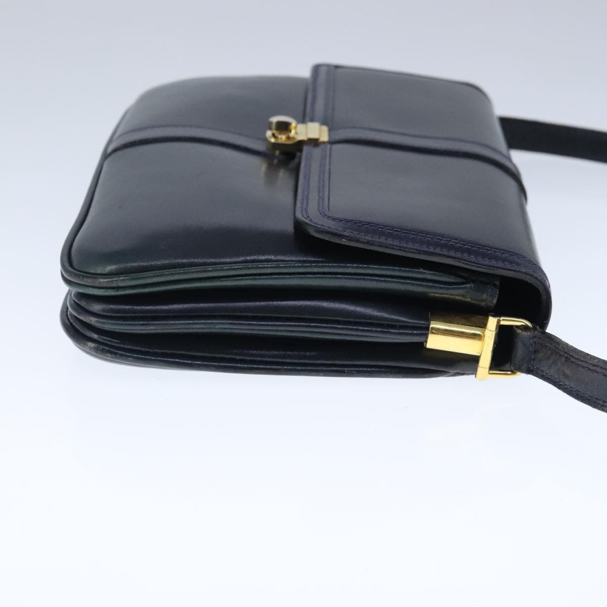 Bally Vintage Leather Black Leather Shoulder Bag Bag (Pre-Owned)