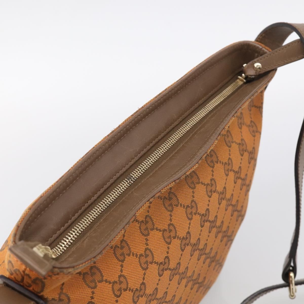 Gucci Shoulder Canvas Orange Canvas Shoulder Bag Bag (Pre-Owned)