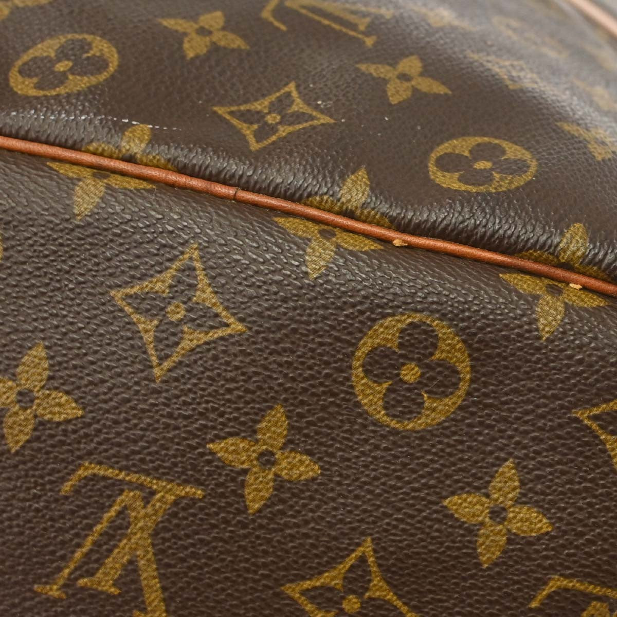 Louis Vuitton Keepall Monogram Canvas Brown Canvas Travel Bag Bag (Pre-Owned)