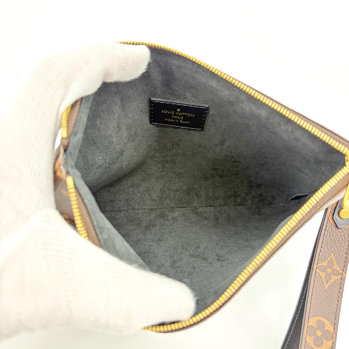 Louis Vuitton City Pouch Limited Edition Patches Monogram Canvas Brown Canvas Clutche & Pouche Bag (Pre-Owned)