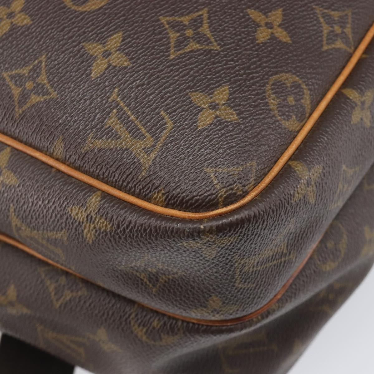 Louis Vuitton Reporter Monogram Brown Canvas Shoulder Bag Bag (Pre-Owned)