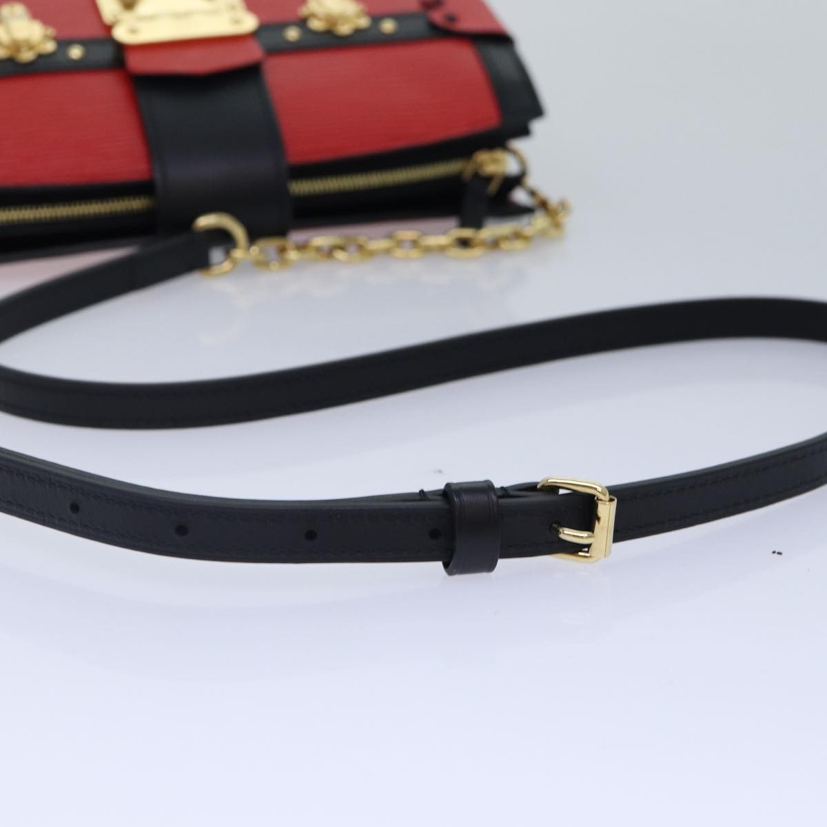 Louis Vuitton Trunk Clutch Epi Leather Red Leather Shoulder Bag Bag (Pre-Owned)