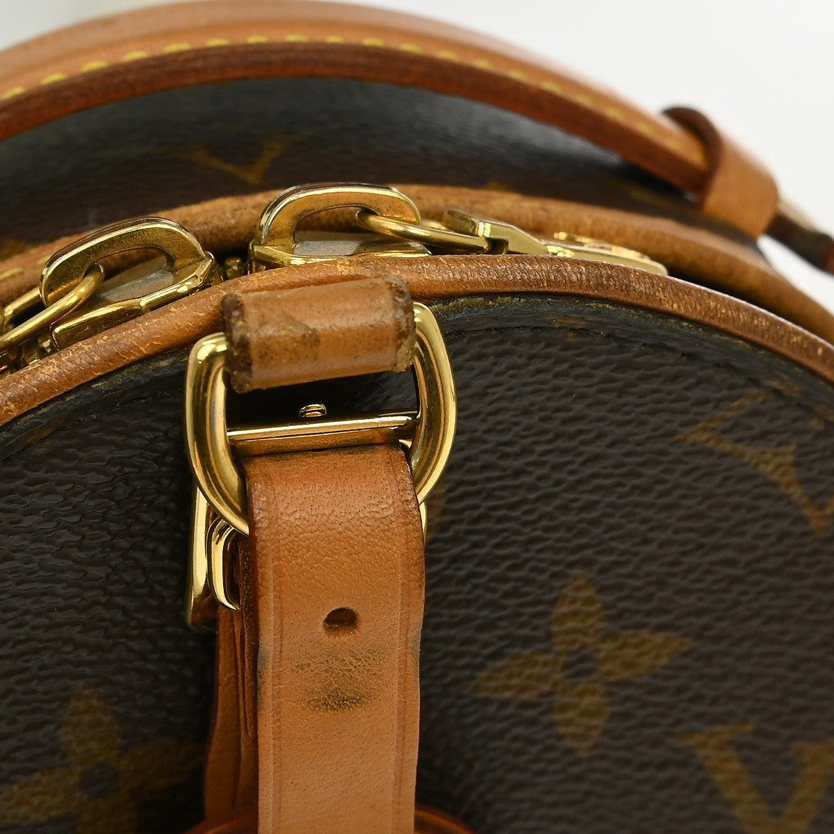 Louis Vuitton Boîte Chapeau Canvas Brown Canvas Clutche & Pouche Bag (Pre-Owned)