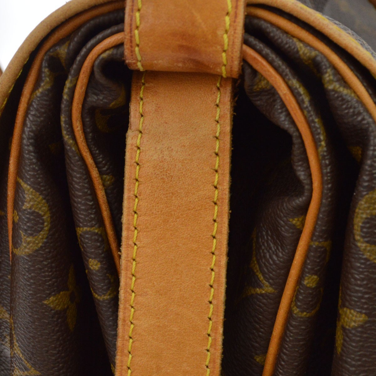 Louis Vuitton Saumur Monogram Canvas Brown Canvas Shoulder Bag Bag (Pre-Owned)