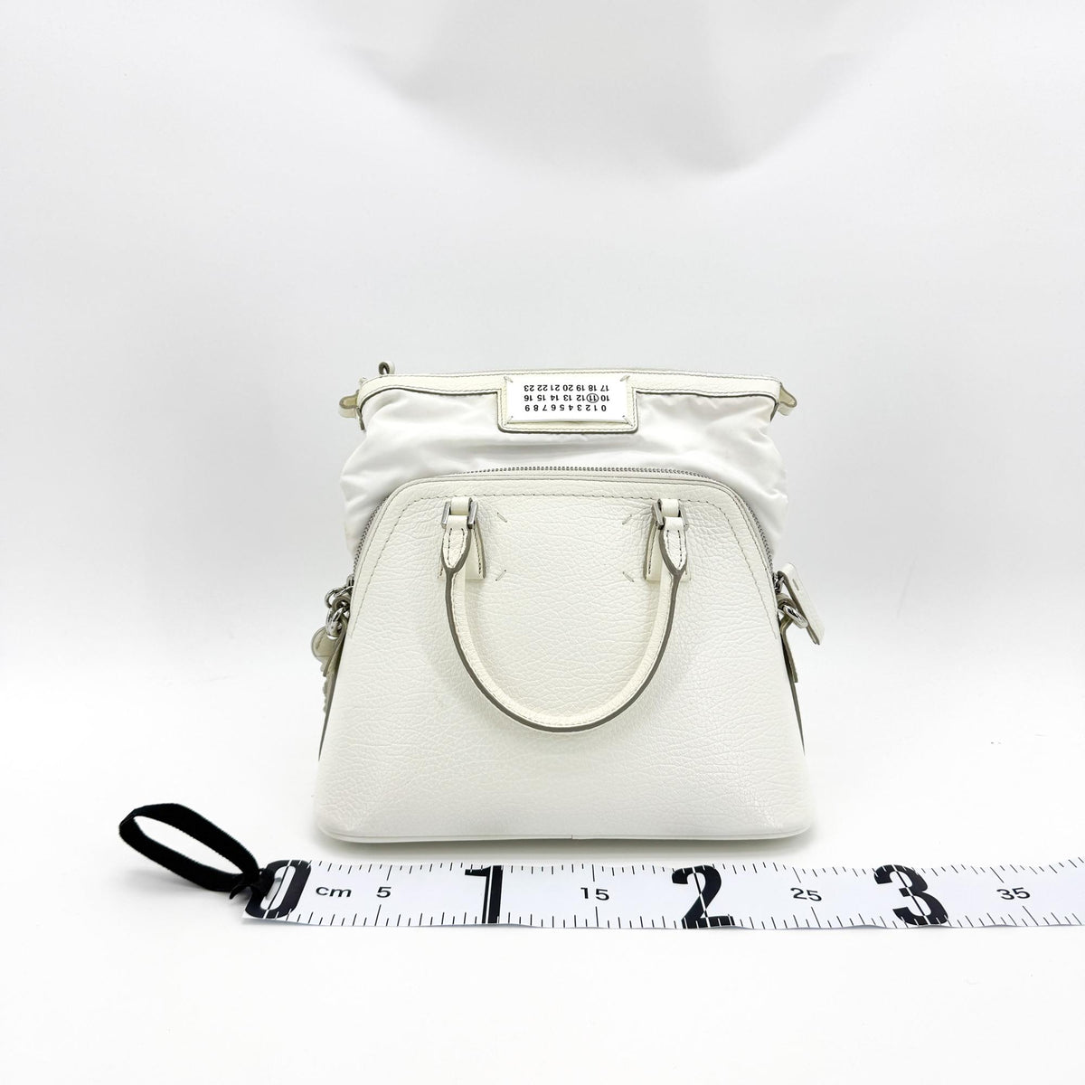 Maison Margiela Femme Micro Sac 5Ac Leather White Leather Shoulder Bag Bag (Pre-Owned)