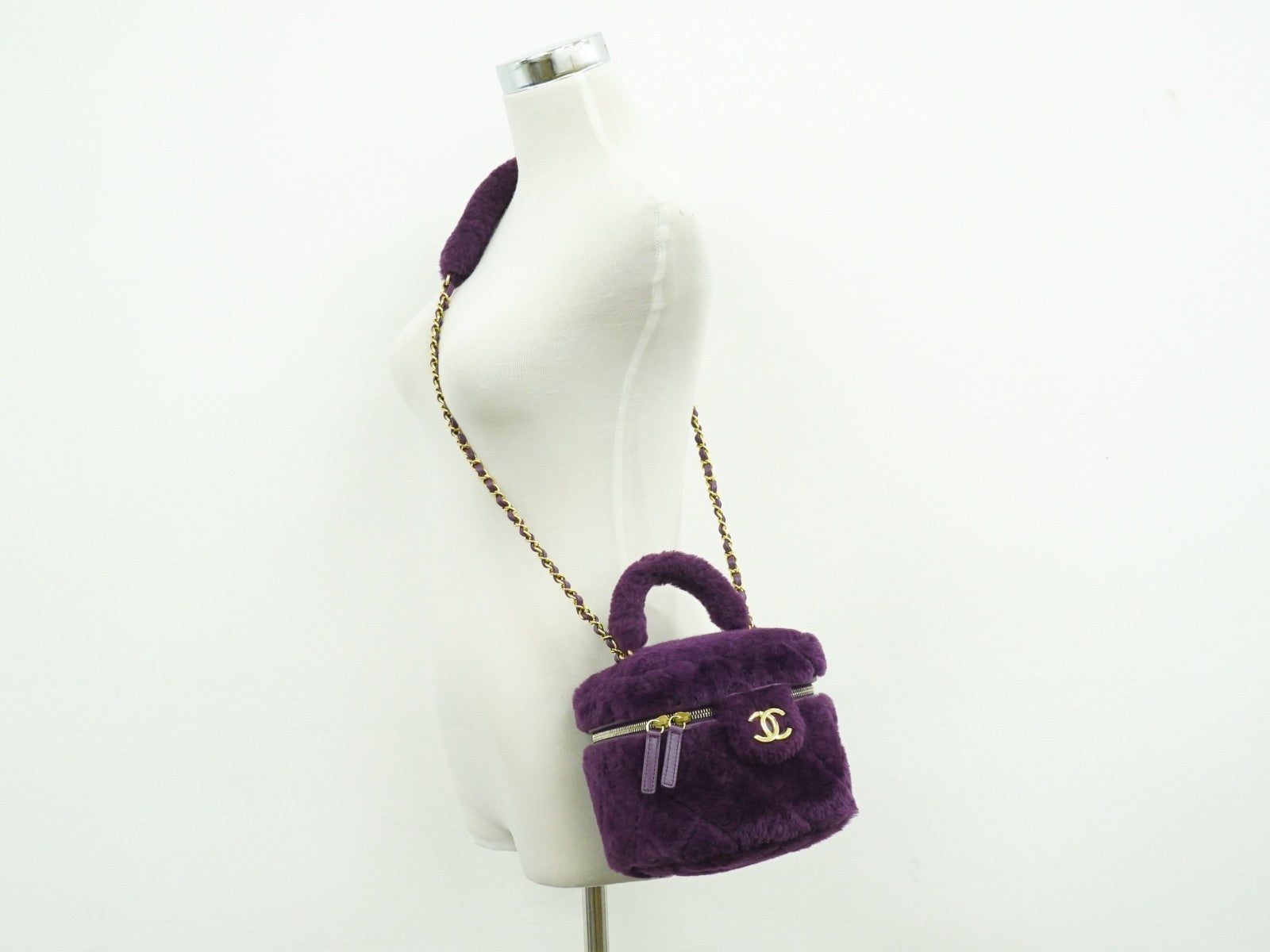 Chanel Coconing Top Handle Vanity Case With Chain Quilted Shearling Purple Faux_Fur Clutche & Pouche Bag (Pre-Owned)