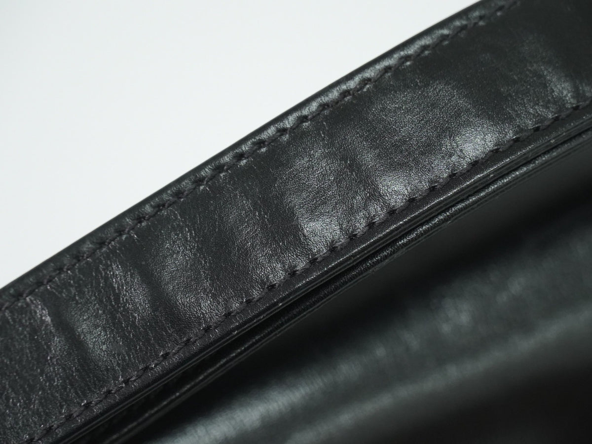 Gucci Shoulder Leather Black Leather Shoulder Bag Bag (Pre-Owned)