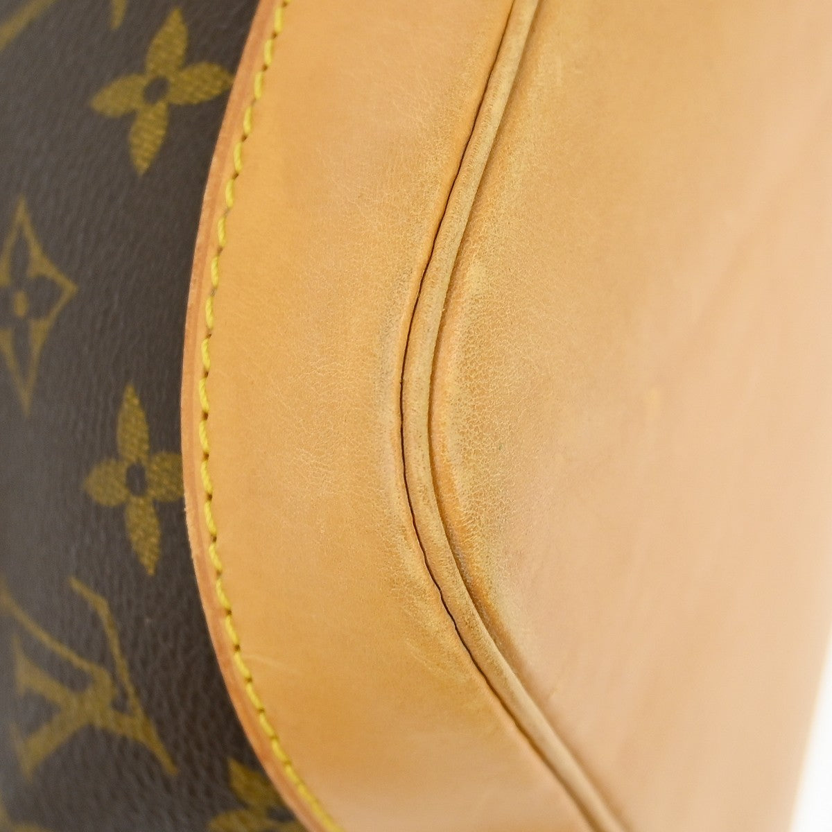 Louis Vuitton Alma Monogram Canvas Brown Canvas Handbag (Pre-Owned)