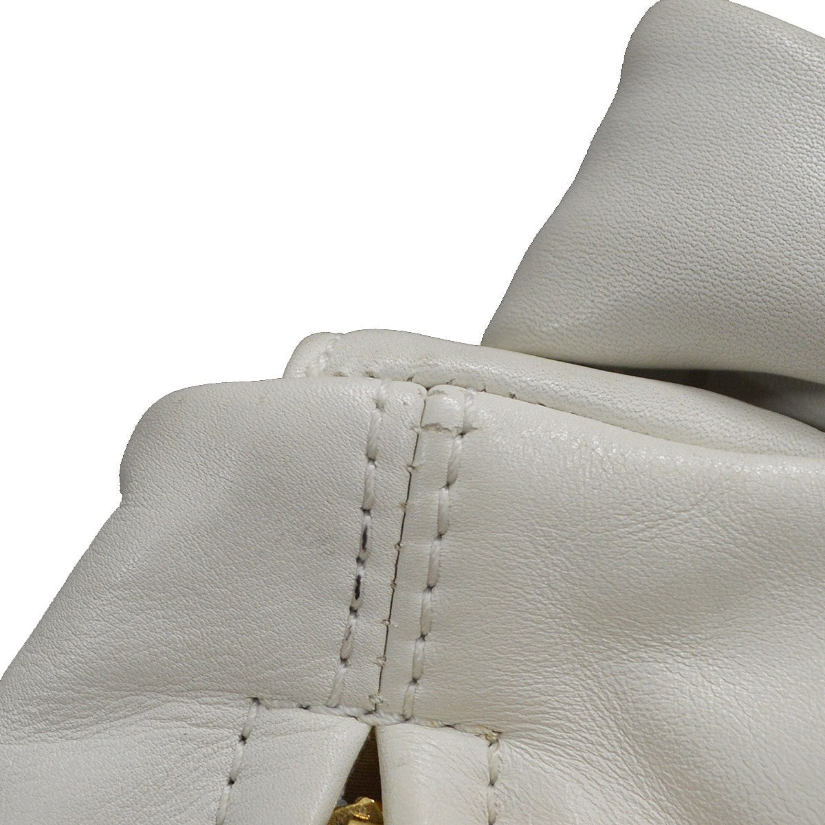 Chanel Rodeo Drive Lambskin White Leather Shoulder Bag Bag (Pre-Owned)
