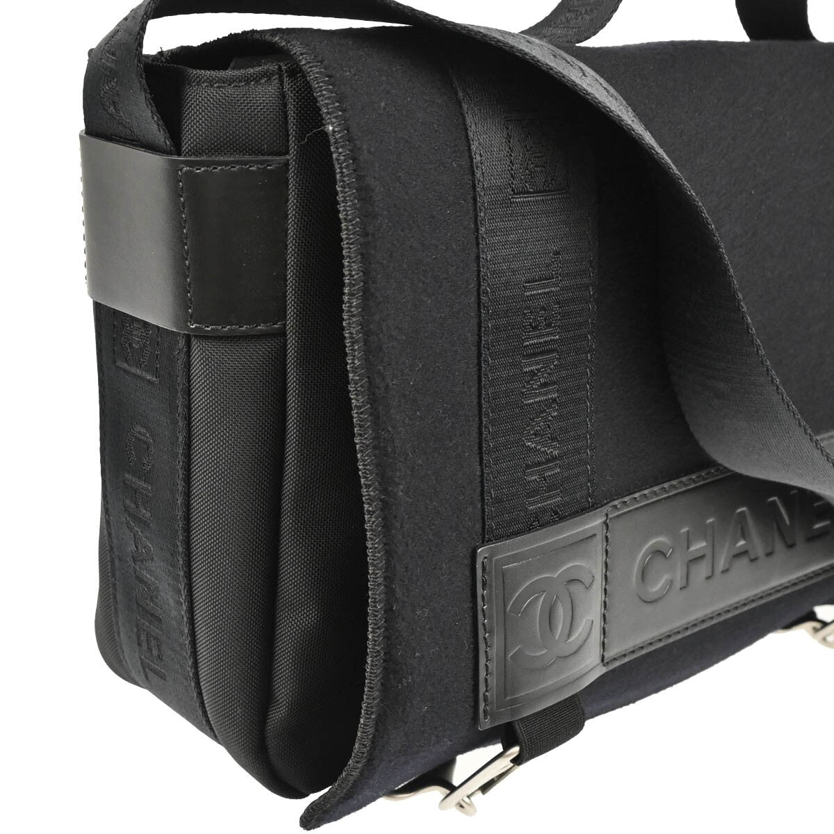 Chanel Sport Line Flap Messenger Wool And Nylon Black Nylon Shoulder Bag Bag (Pre-Owned)