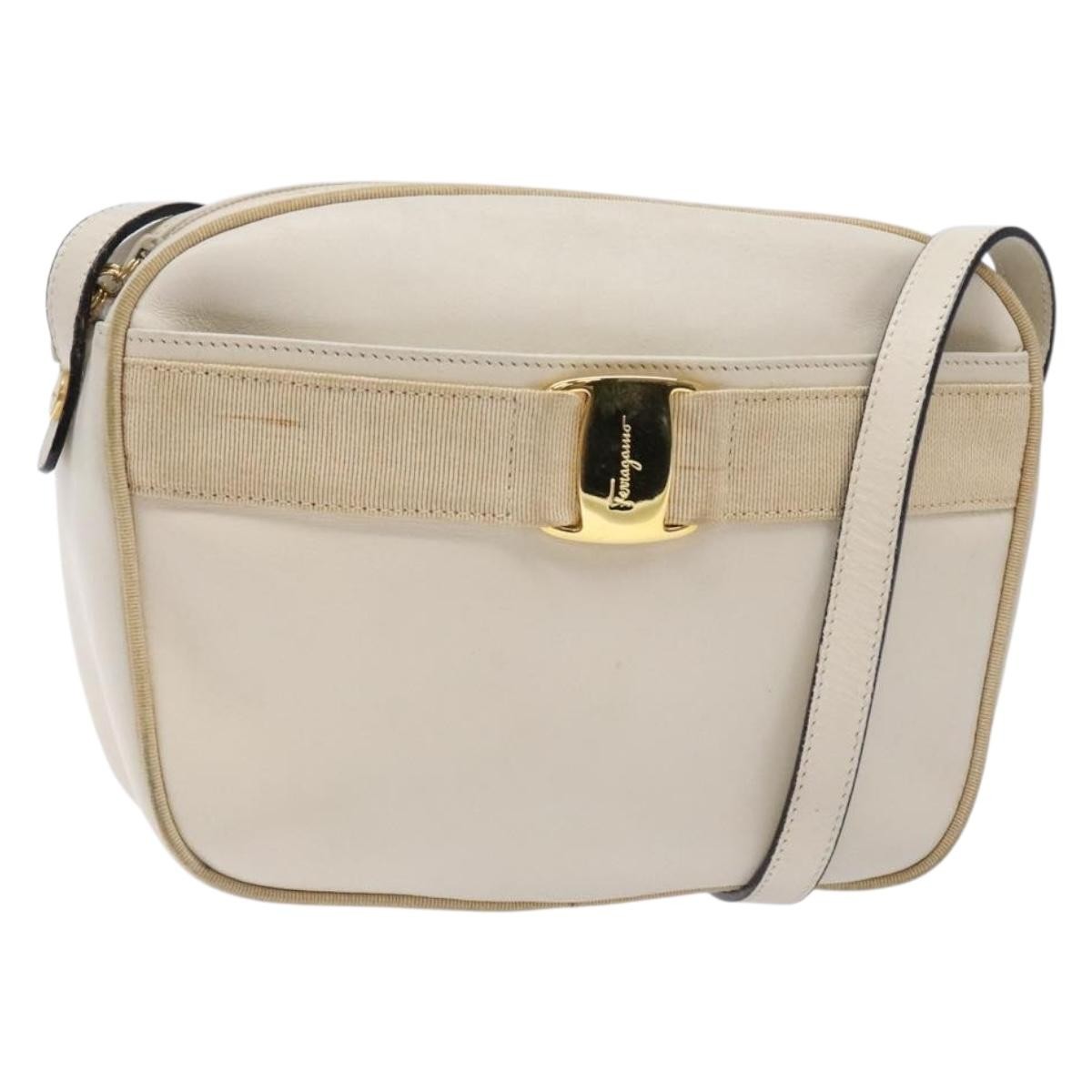 Salvatore Ferragamo Vala Leather Beige Leather Shoulder Bag Bag (Pre-Owned)