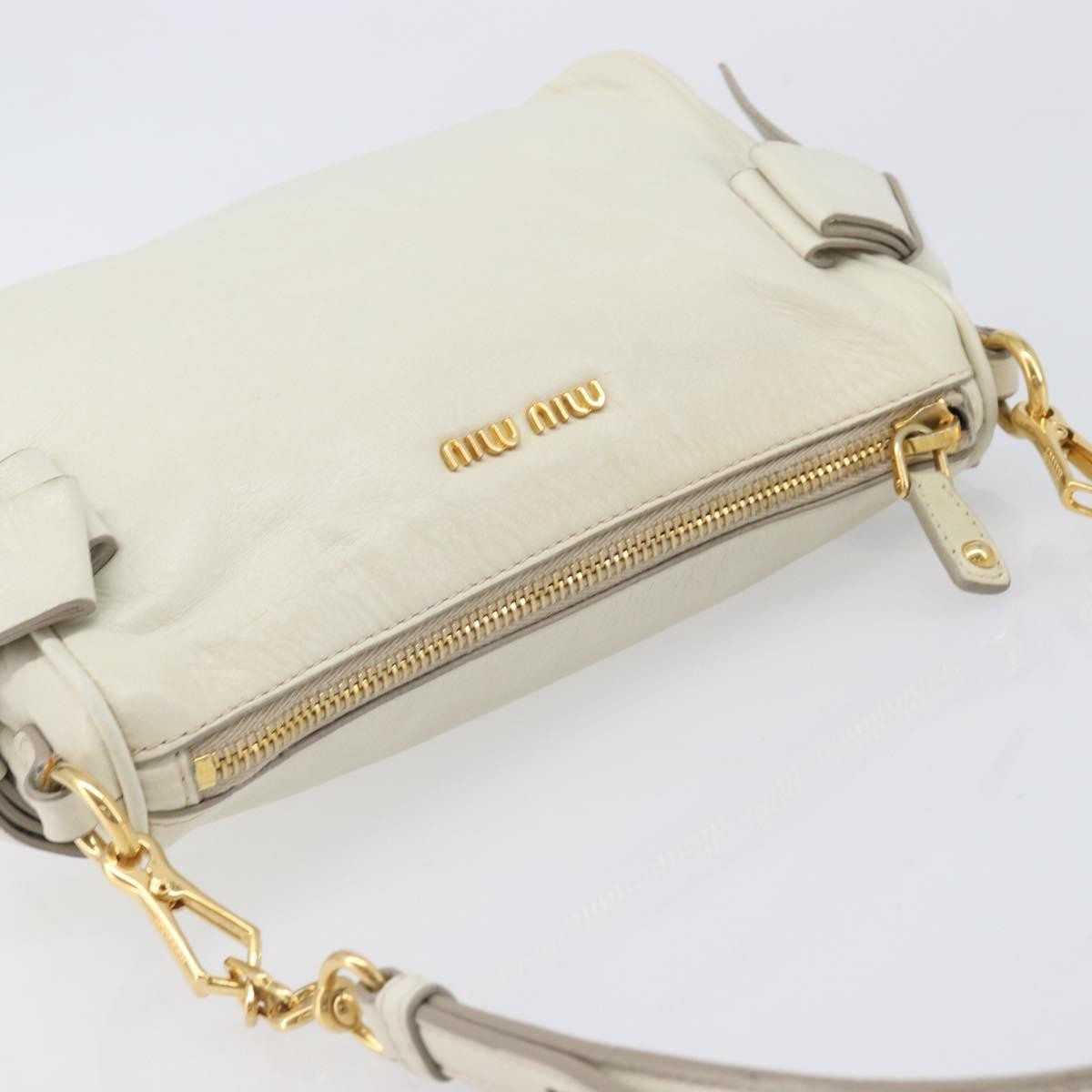 Miu Miu Beau Top Handle Leather White Leather Handbag (Pre-Owned)