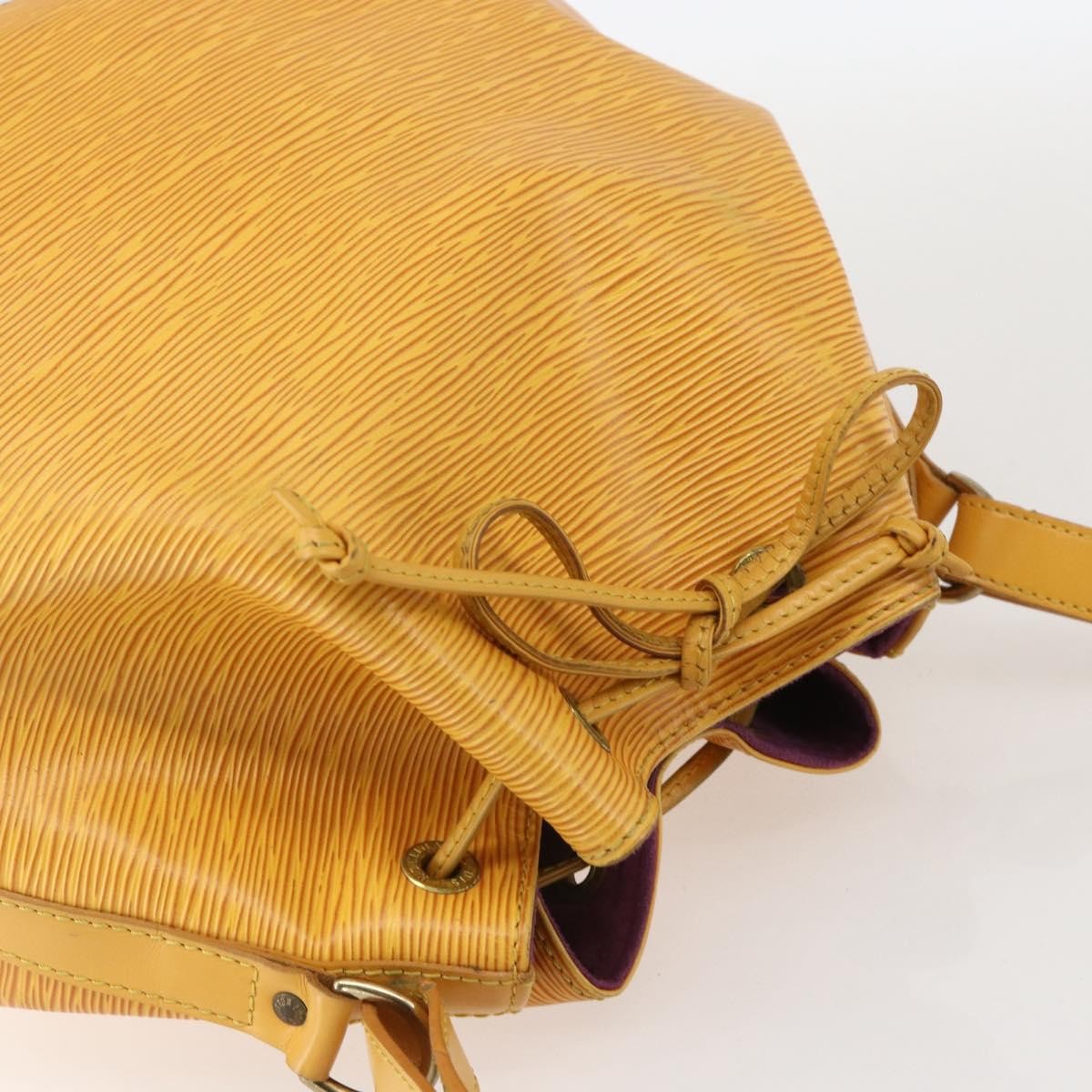 Louis Vuitton Petit Noe Epi Leather Yellow Leather Shoulder Bag Bag (Pre-Owned)