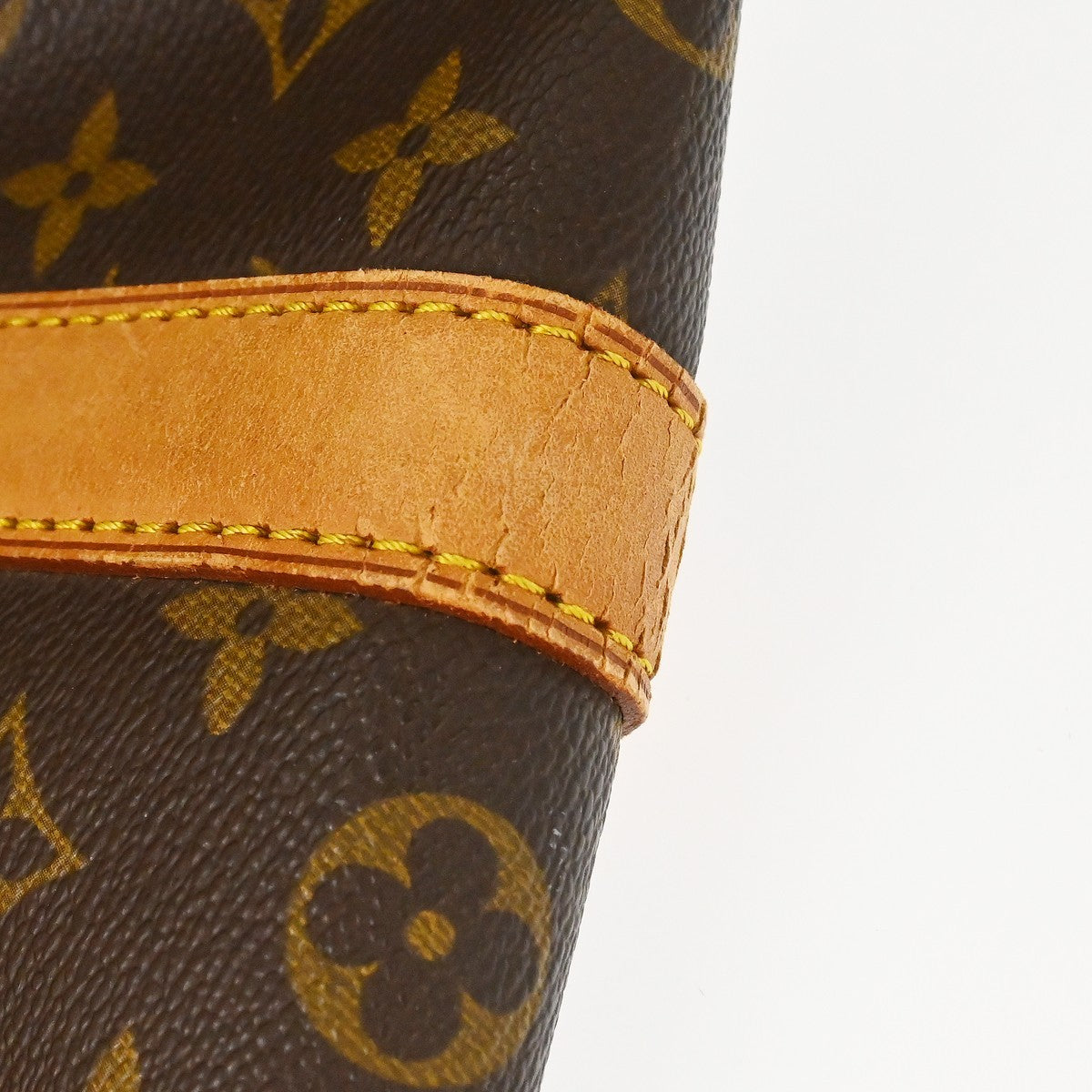 Louis Vuitton Keepall Monogram Canvas Brown Canvas Travel Bag Bag (Pre-Owned)