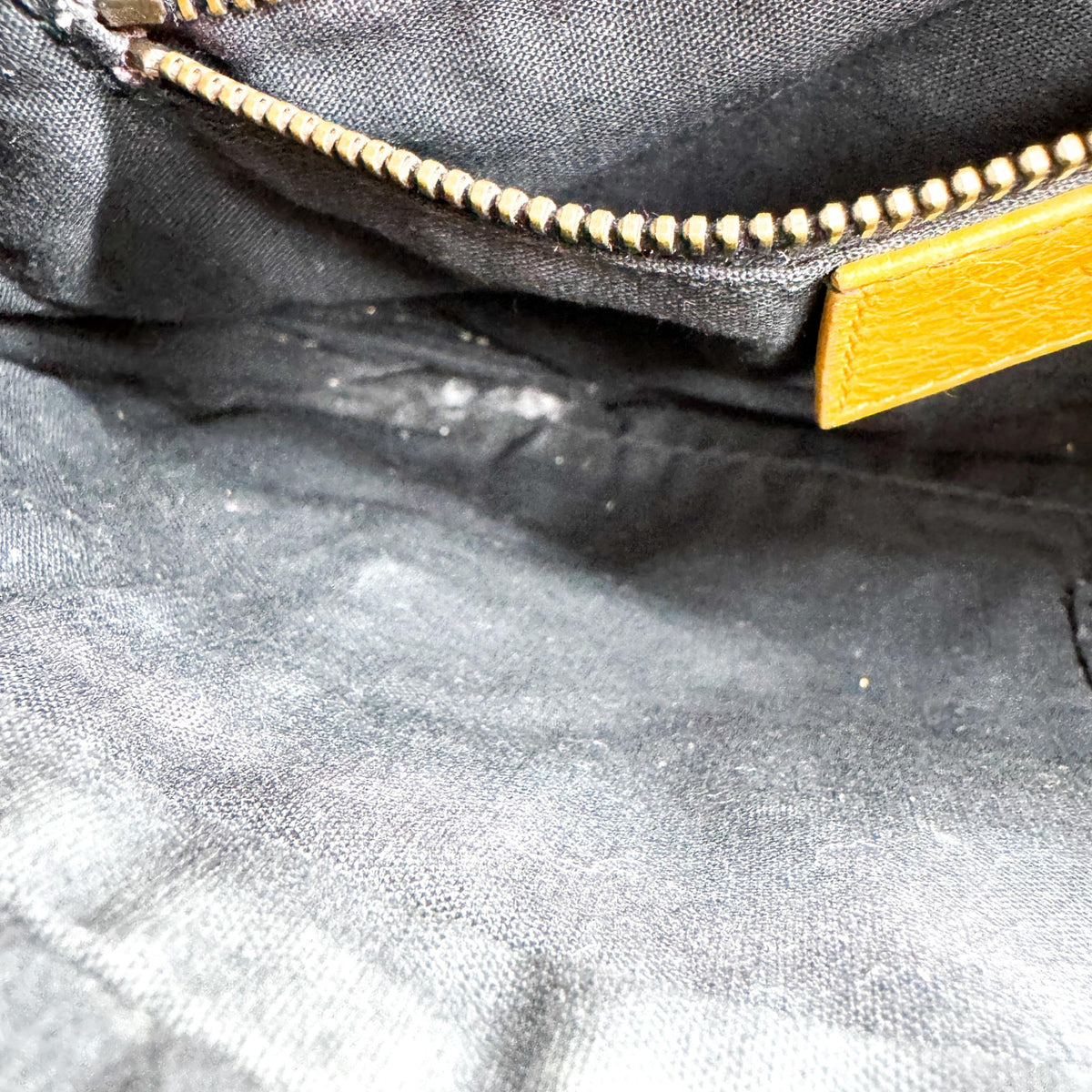 Balenciaga Hip Classic Studs Leather Yellow Leather Crossbody Bag Bag (Pre-Owned)