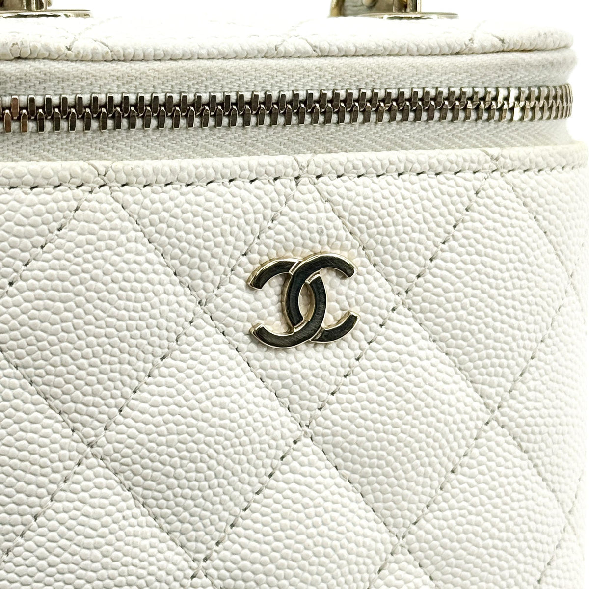 Chanel Vertical Classic Vanity Case With Chain Quilted Caviar White Calfskin Crossbody Bag Bag (Pre-Owned)