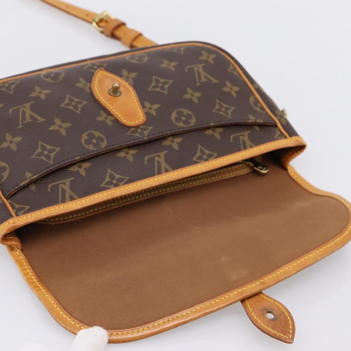 Louis Vuitton Sac Gibeciere Messenger Monogram Canvas Brown Canvas Shoulder Bag Bag (Pre-Owned)