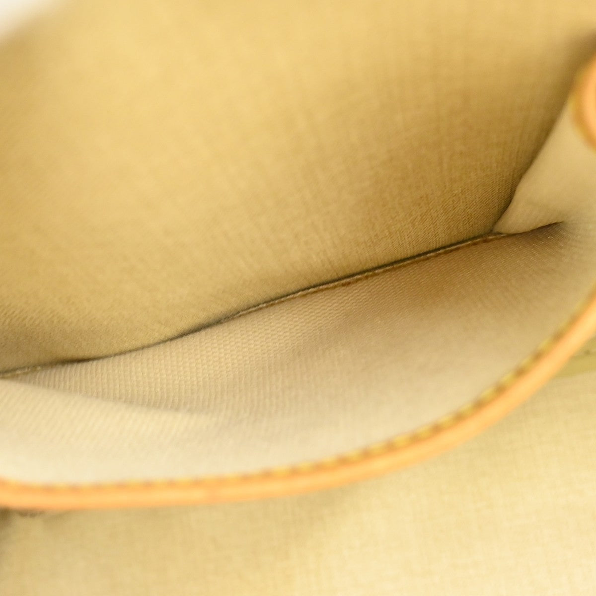 Louis Vuitton Deauville Monogram Brown Canvas Handbag (Pre-Owned)