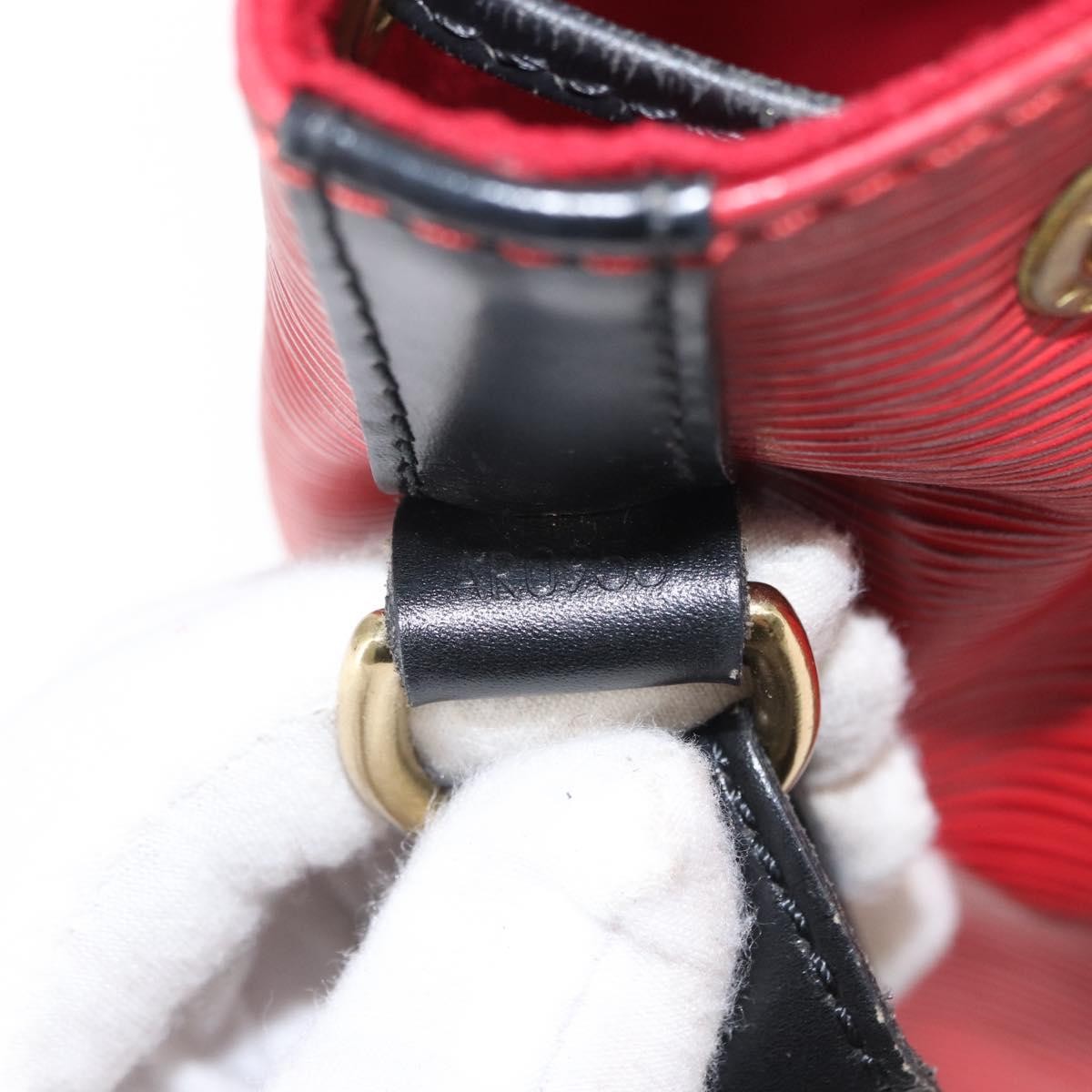 Louis Vuitton Bicolor Petit Noe Epi Leather Red Leather Handbag (Pre-Owned)