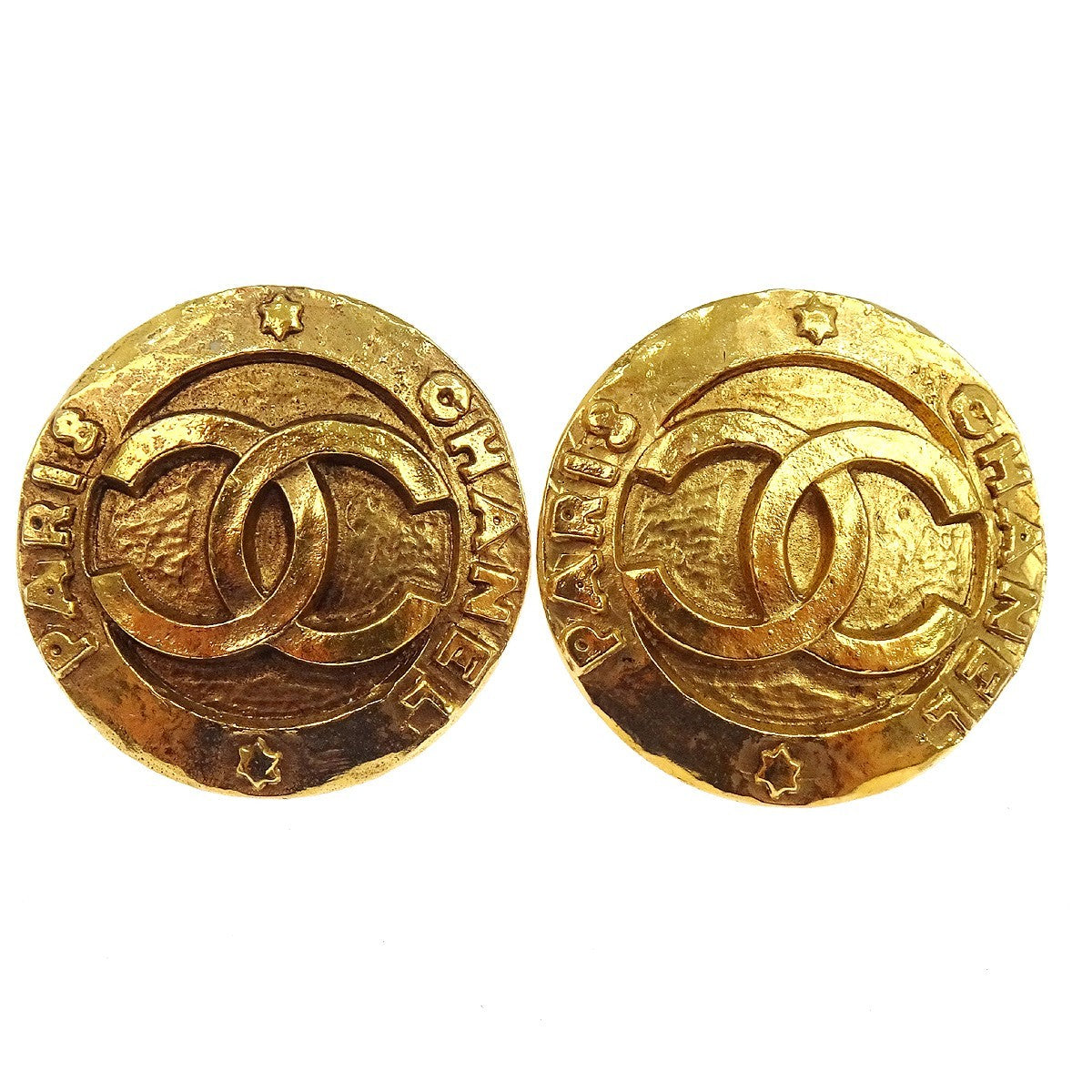 Chanel Vintage Cc Quilted Round Button Clip-On Metal Gold Gold_Plated Earrings Jewelry (Pre-Owned)