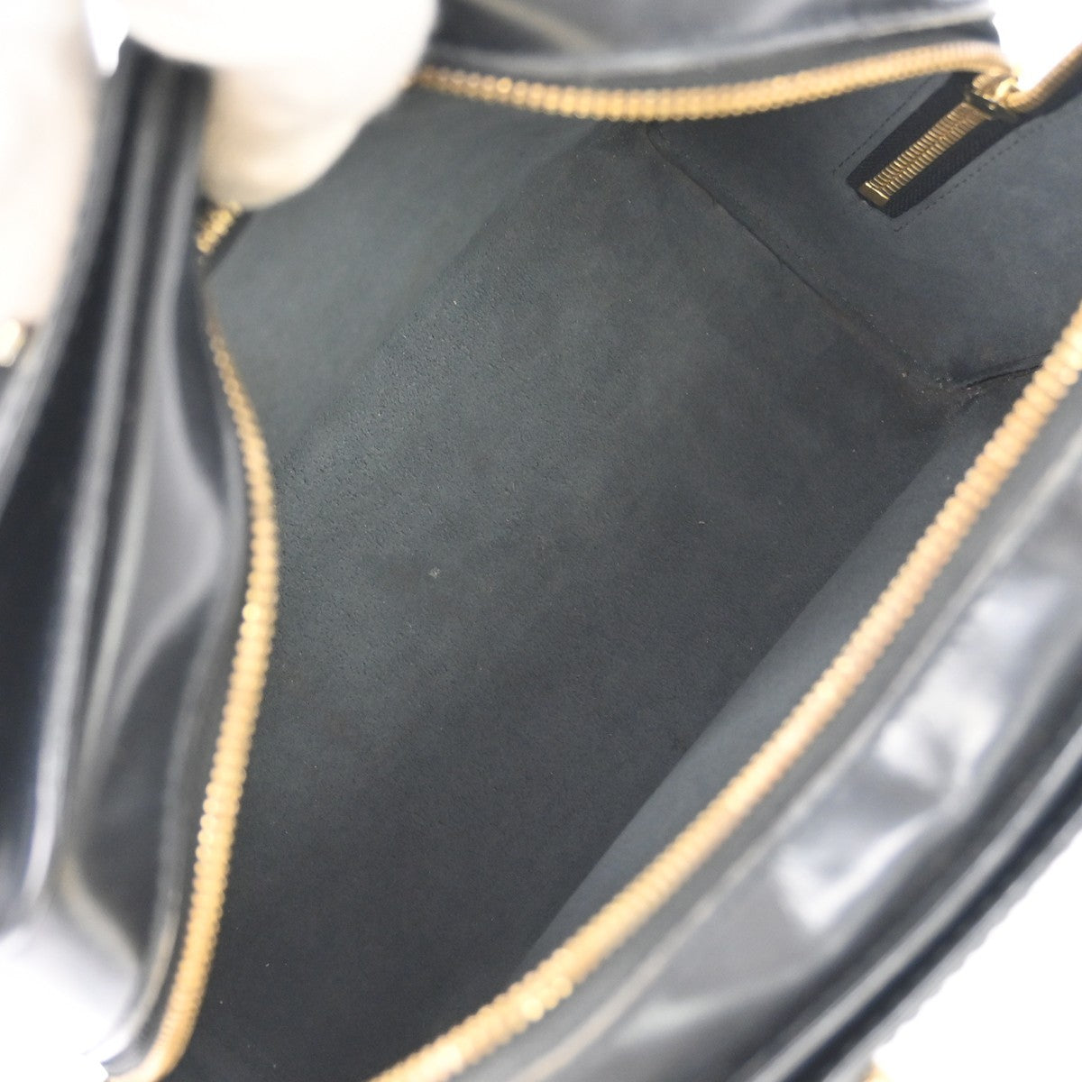 Louis Vuitton Pont Neuf Epi Black Leather Handbag (Pre-Owned)