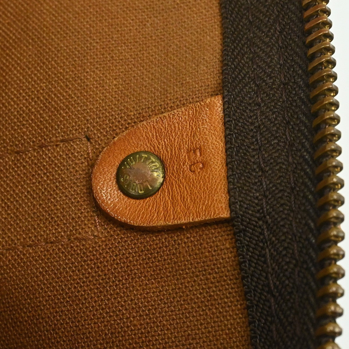 Louis Vuitton Keepall Monogram Canvas Brown Canvas Travel Bag Bag (Pre-Owned)