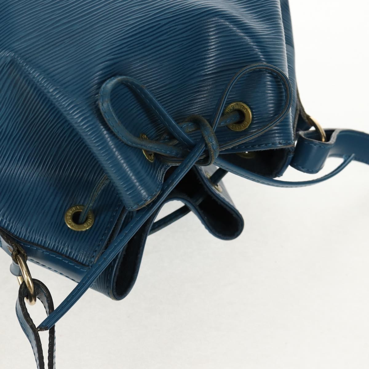 Louis Vuitton Petit Noe Epi Leather Blue Leather Shoulder Bag Bag (Pre-Owned)