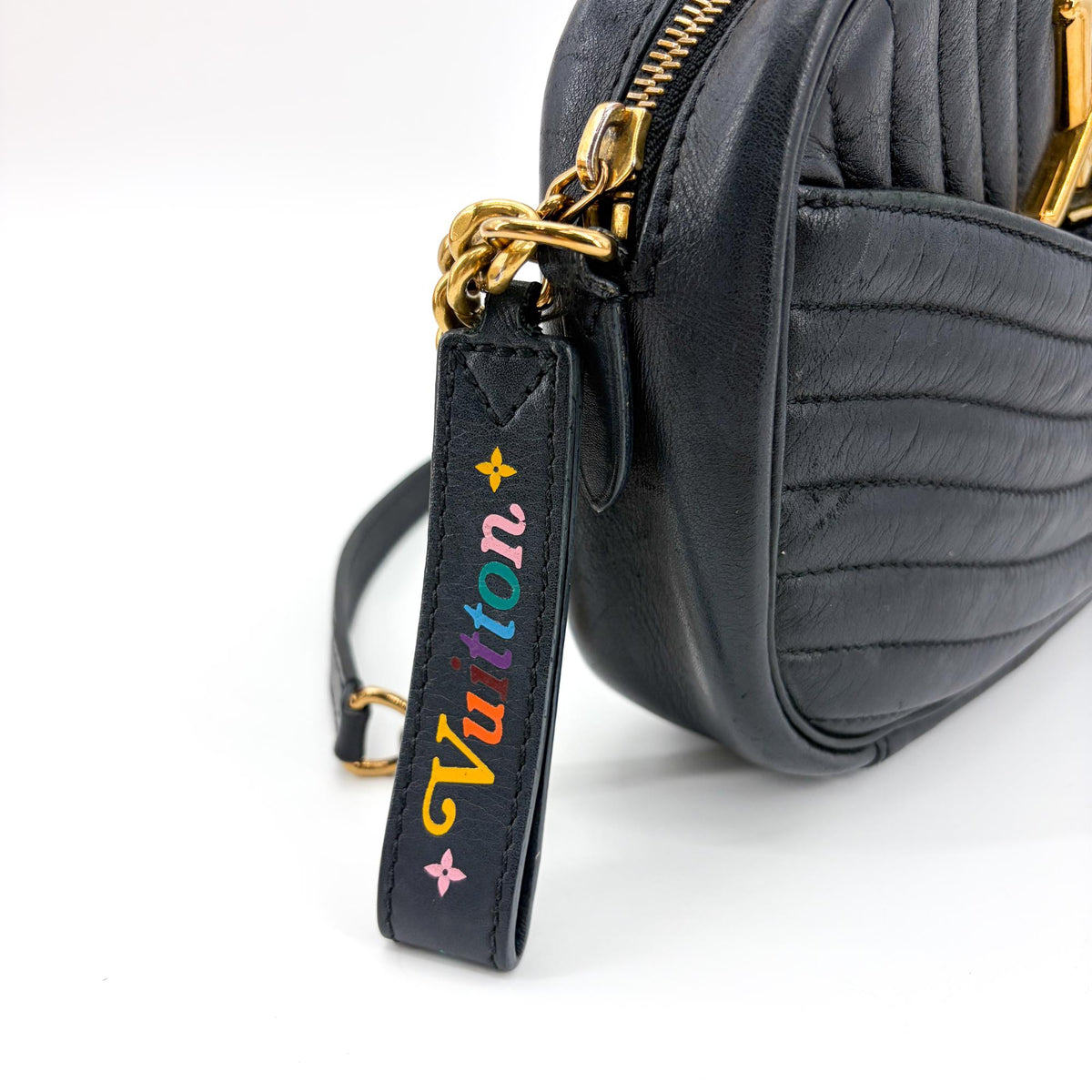 Louis Vuitton New Wave Camera Quilted Leather Black Leather Handbag (Pre-Owned)