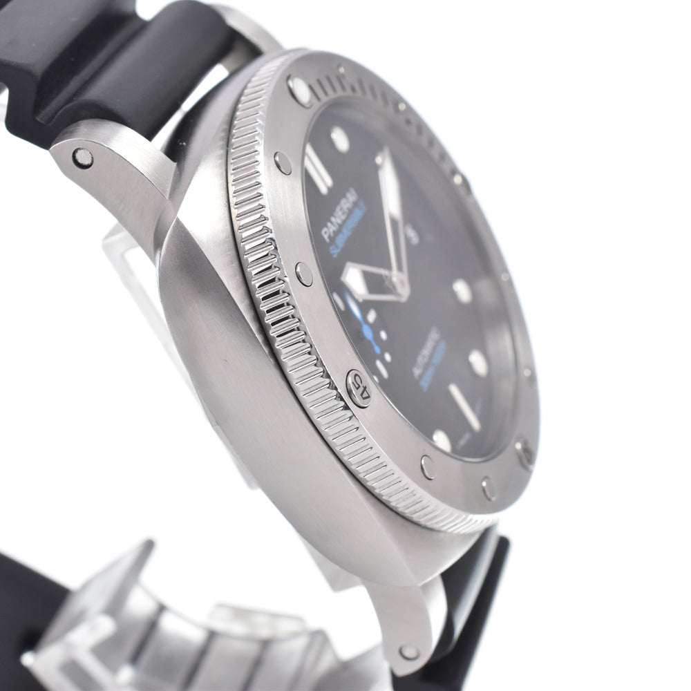 Panerai Luminor Submersible 300M Automatic Carbotech And Rubber Watch (Pre-Owned)