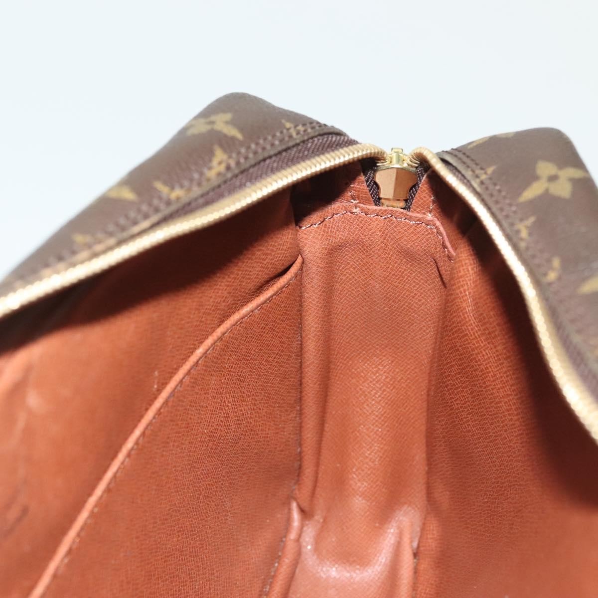 Louis Vuitton Compiegne Canvas Brown Canvas Clutche & Pouche Bag (Pre-Owned)