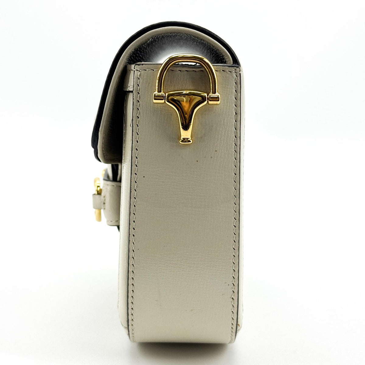 Gucci Horsebit 1955 Gg Coated Canvas With Leather White Canvas Shoulder Bag Bag (Pre-Owned)
