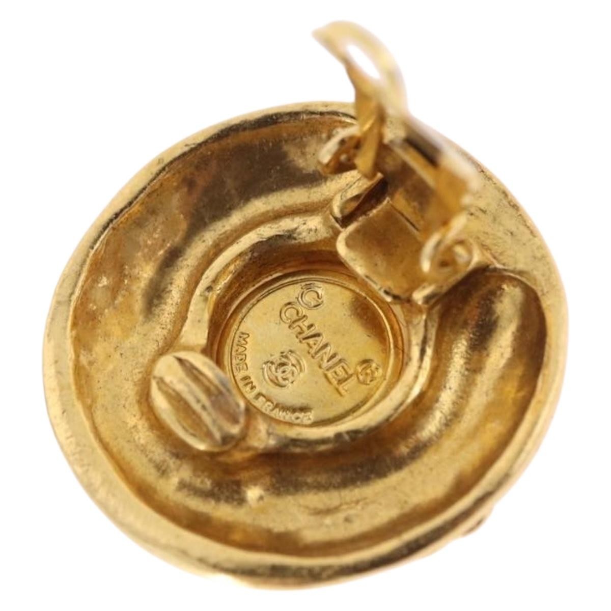 Chanel Vintage Round Cc Clip-On Metal With Faux Pearl Gold Metal Earrings Jewelry (Pre-Owned)
