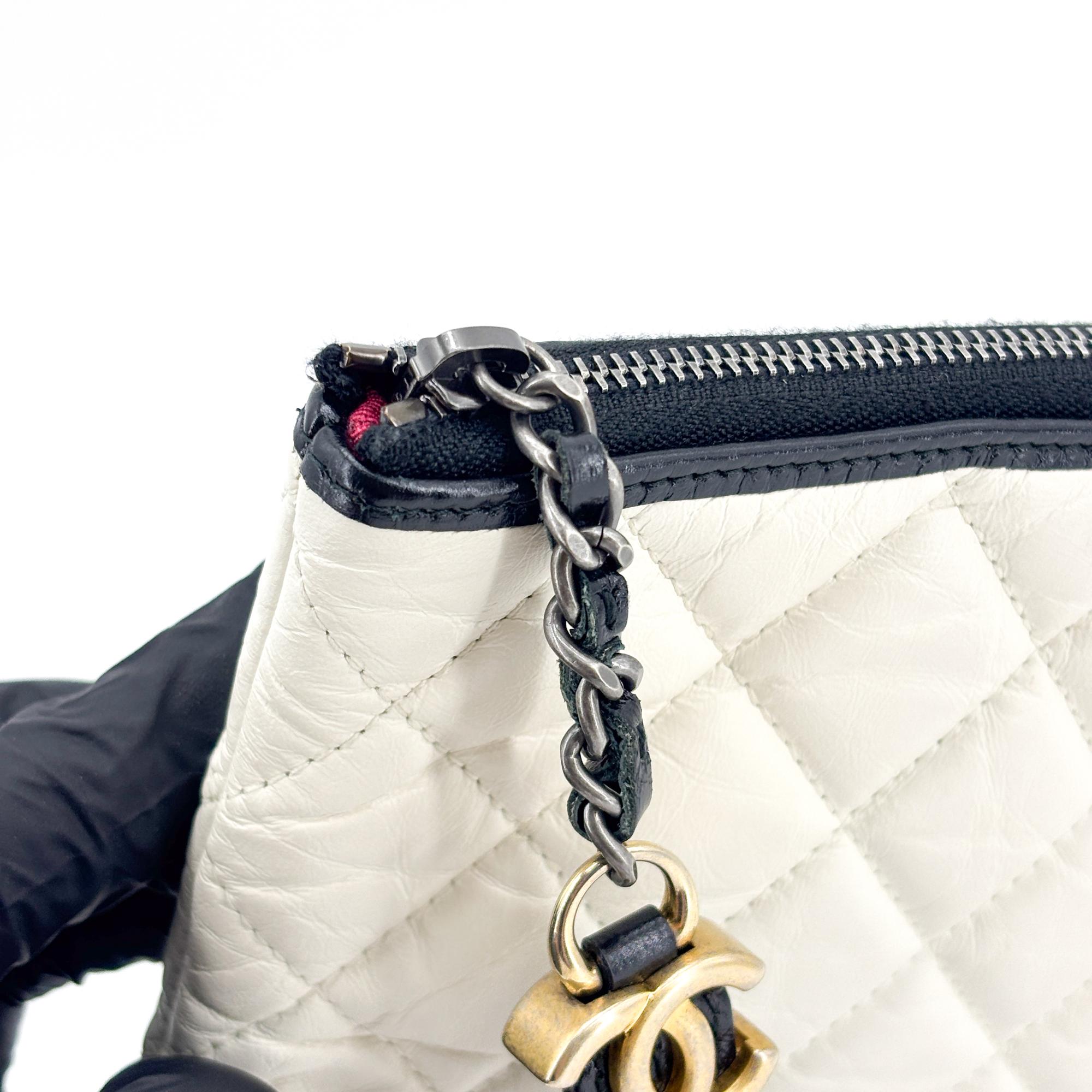Chanel Gabrielle O Case Clutch Quilted Aged Calfskin Black Leather Clutche & Pouche Bag (Pre-Owned)