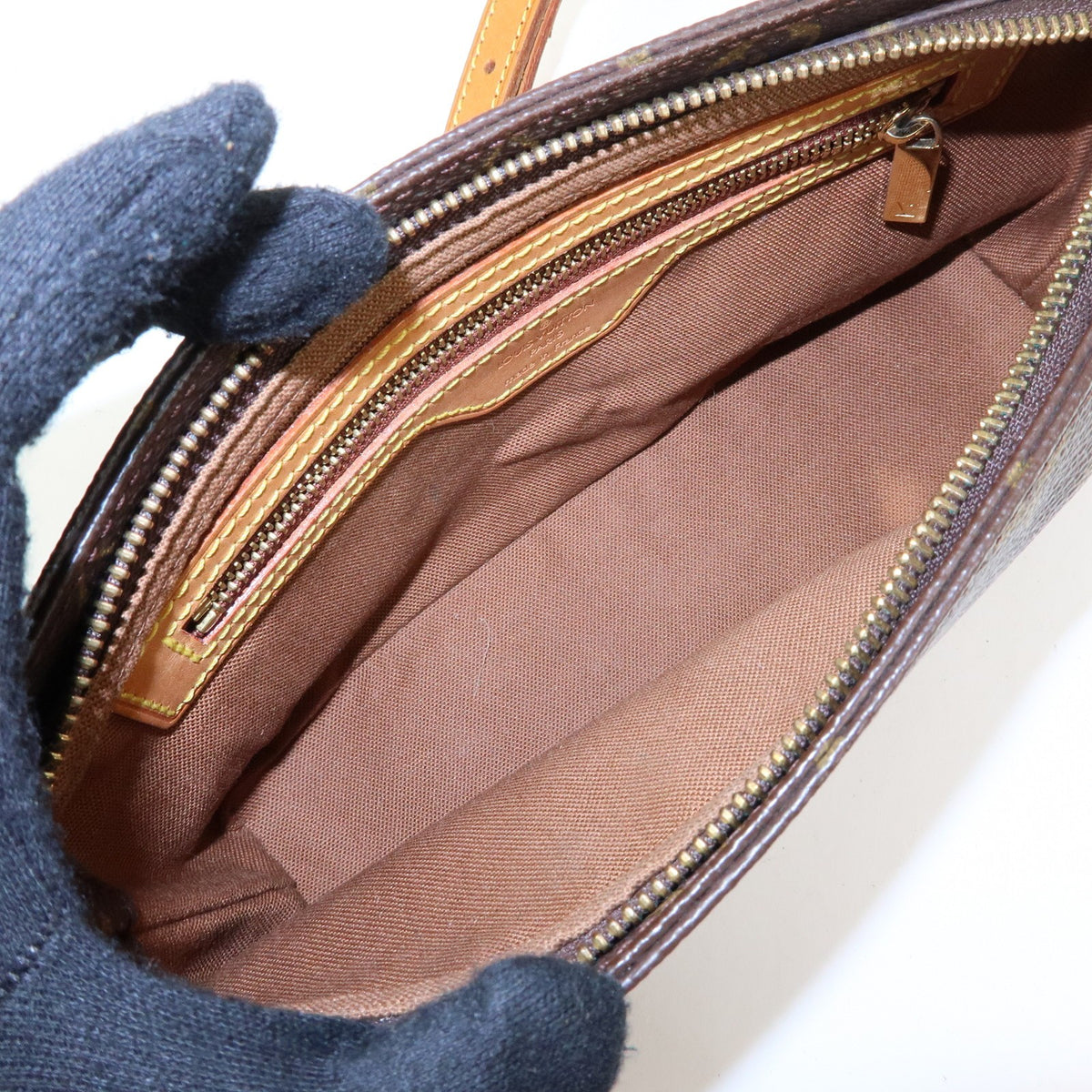Louis Vuitton Trotteur Monogram Canvas Brown Canvas Handbag (Pre-Owned)