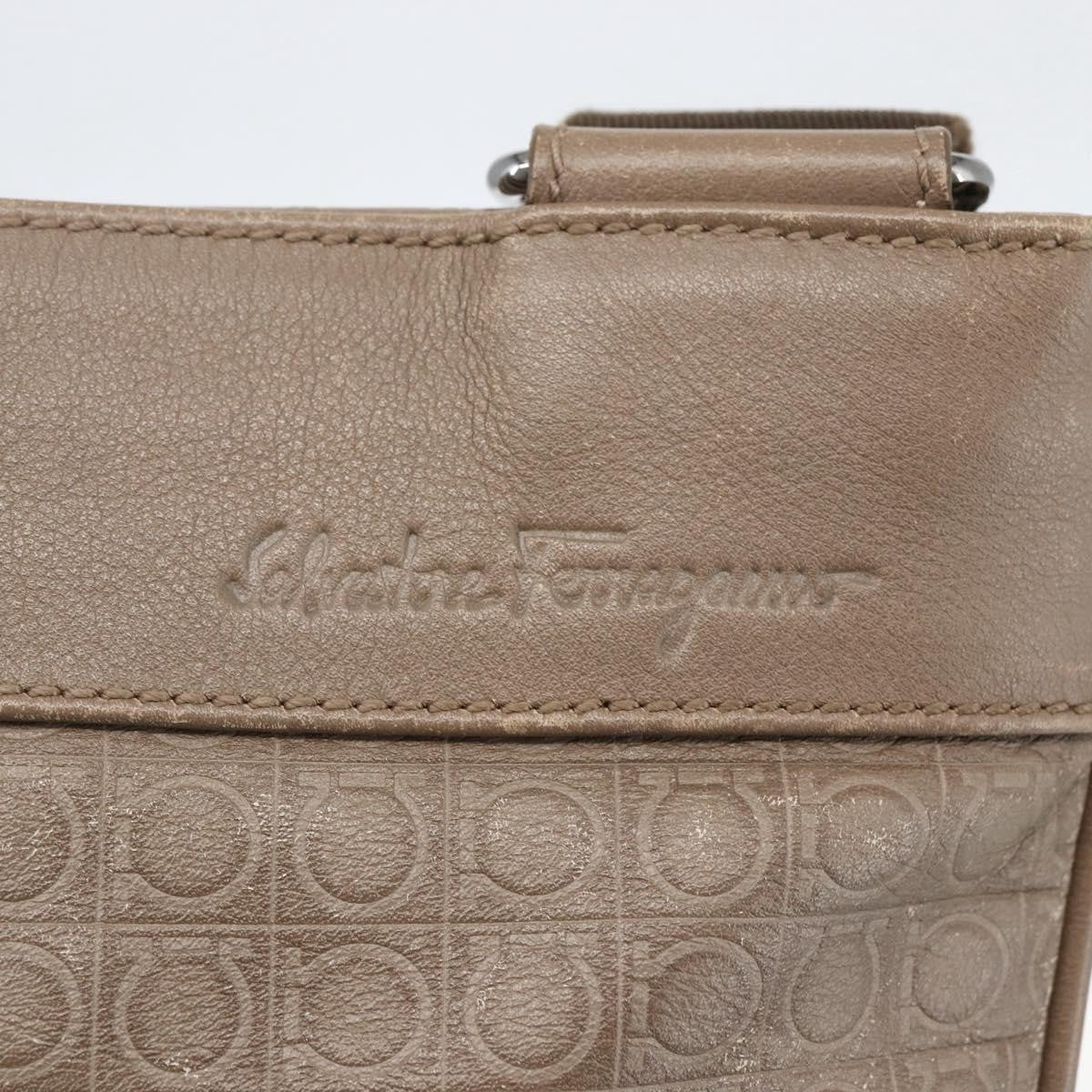 Salvatore Ferragamo Gancini Leather Beige Leather Shoulder Bag Bag (Pre-Owned)